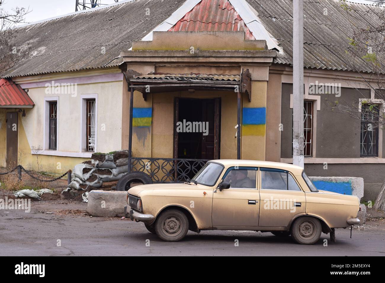 24. November 2022, Snihurivka, Oblast Mykolaiv, Ukraine: Eine kleine Stadt von Snihurivka nach der Befreiung von der russischen Besatzung. Eine strategisch wichtige Stadt, die an den Grenzen der Regionen Mykolaiv und Kherson liegt, mit Autobahnen und Eisenbahnstrecken, die Snihurivka mit der benachbarten Oblast-Hauptstadt Kherson verbinden. Stockfoto