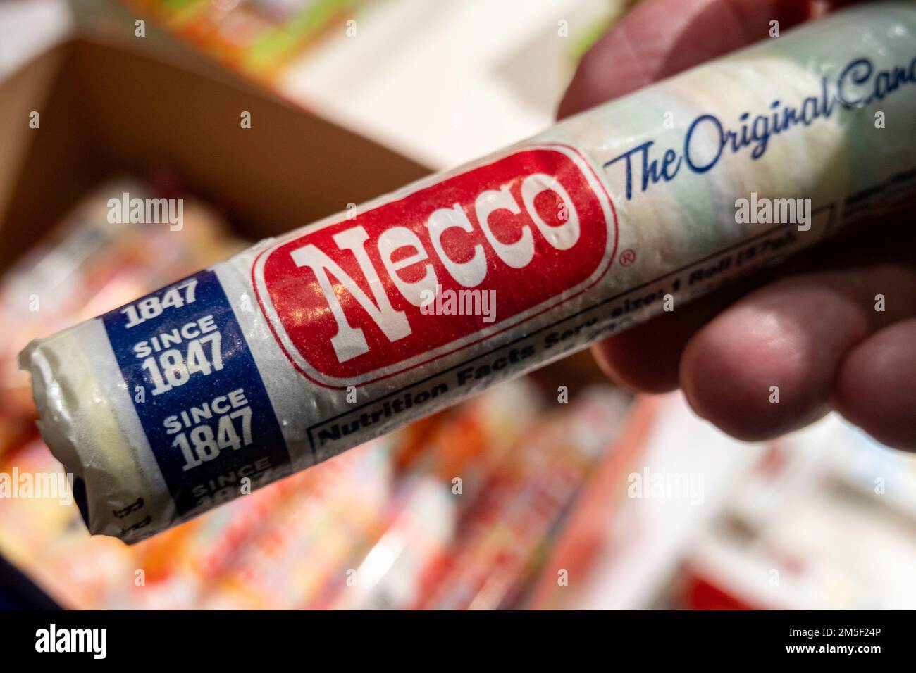 Necco Wafers, ein beliebter Kunstliebhaber aus alter Zeit, jetzt verkauft bei Macy's, 2022, New York City, USA Stockfoto