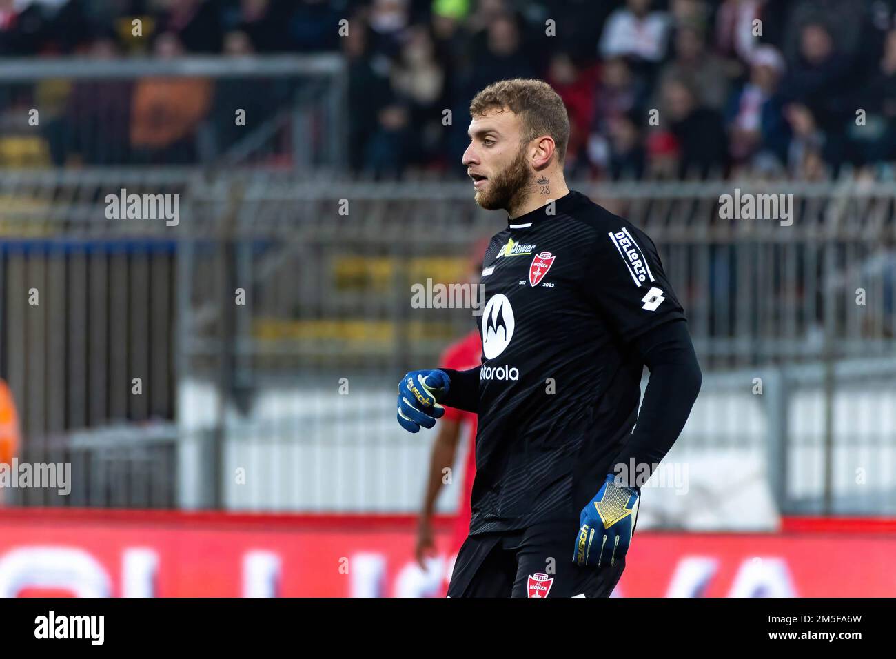 Monza, Italien. 28. Dezember 2022. Michele Di Gregorio von AC Monza wurde während des Freundschaftsspiels zwischen AC Monza und dem Turin FC im U-Power Stadium gesehen. (Endstand; AC Monza 1:4 Turin FC) Guthaben: SOPA Images Limited/Alamy Live News Stockfoto