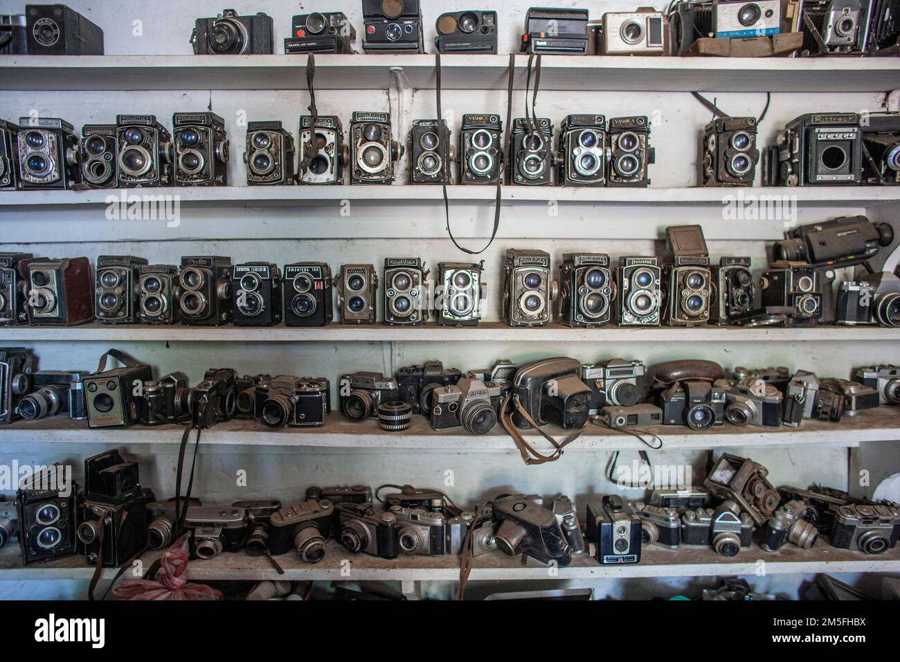Malick Sidibé Oldtimer-Kameras in seinem Studio in Bamako, Mali, Westafrika. Stockfoto
