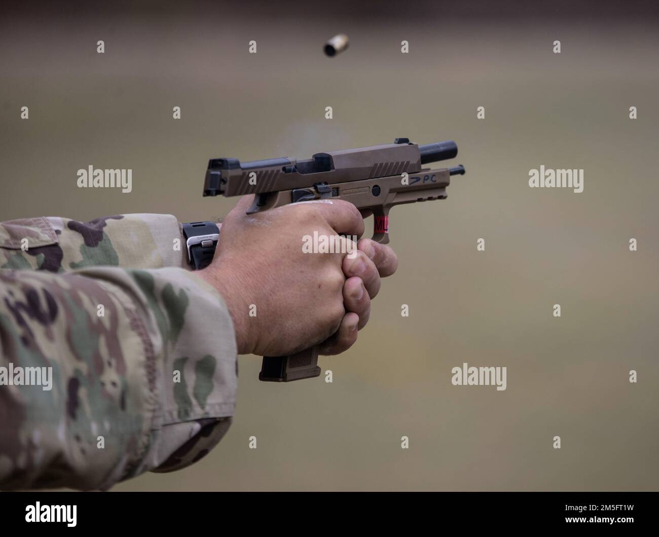 Das Alabama National Guard Marksmanship Team nimmt am 15. März 2022 an den U.S. Army Small Arms Championships 2022 in Fort Benning, Georgia, Teil. (Foto der Alabama National Guard von Staff Sgt. William Frye) Stockfoto