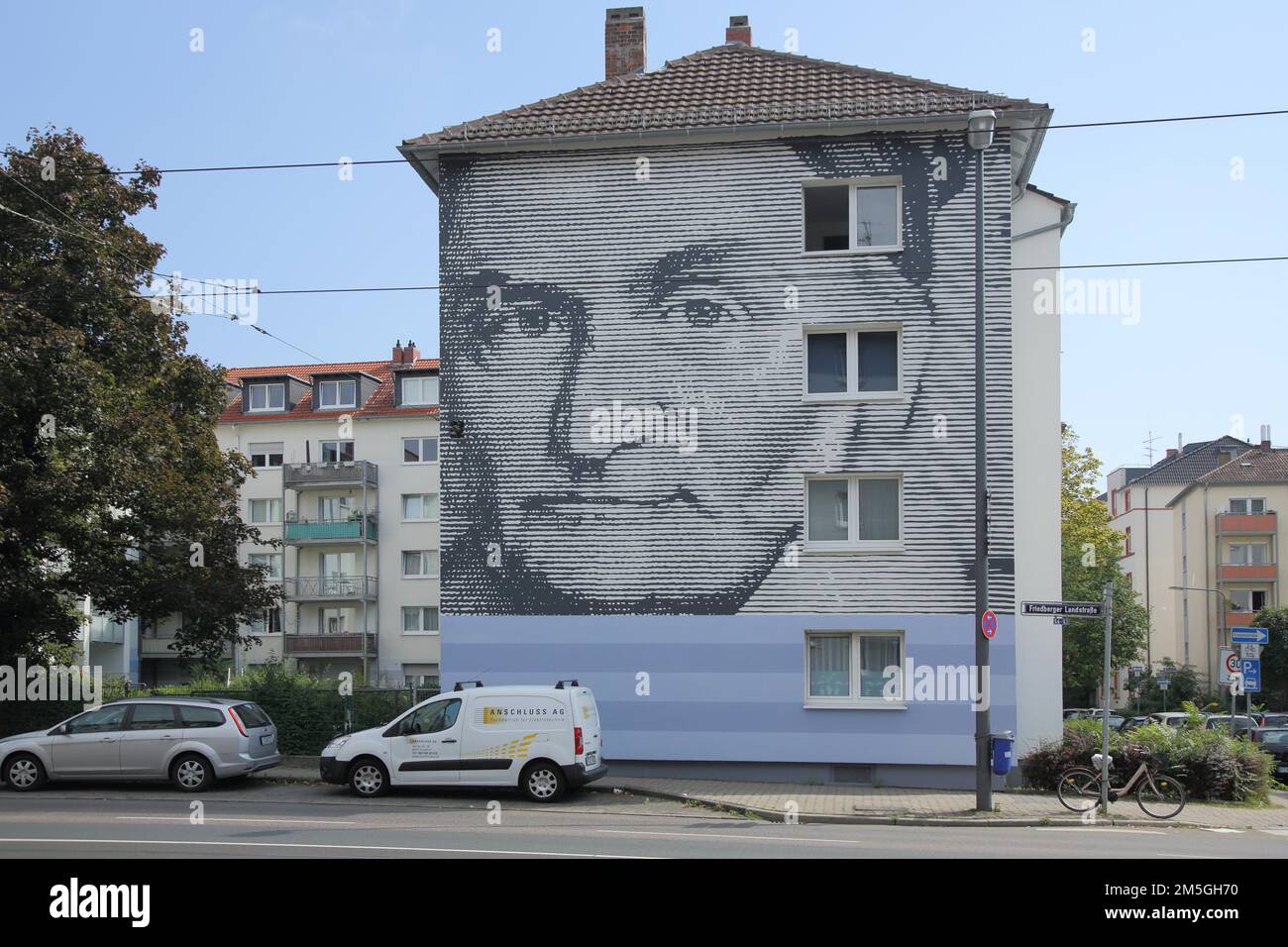 Haus mit Wandgemälde von Carl Friedrich Gauß 1777-1855, Street Art, Friedberger Landstraße, Nordend, Main, Frankfurt, Hessen, Deutschland Stockfoto