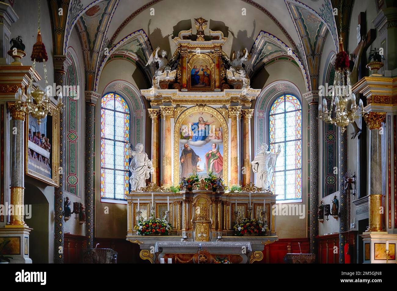 Innenansicht, Hauptaltar mit Altar, Pfarrkirche San Cristina in Val Gardena, Santa Cristina, Val Gardena, Südtirol, Italien Stockfoto