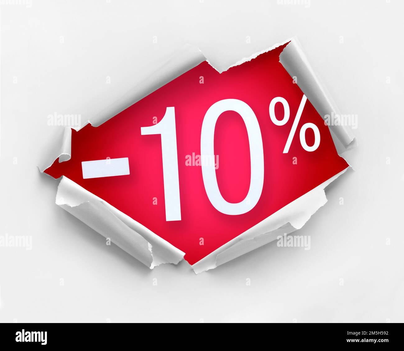 Weißes, gerissenes Papier gegen die Meldung mit einem Rabatt von 10 Prozent in Rot Stockfoto