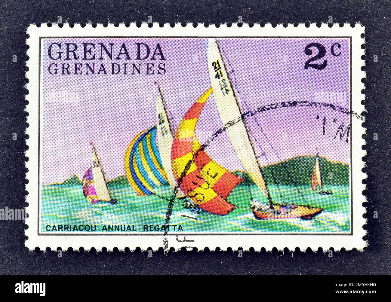 von Grenada gedruckte briefmarke, die Carriacou jährliche Regata zeigt, circa 1975. Stockfoto