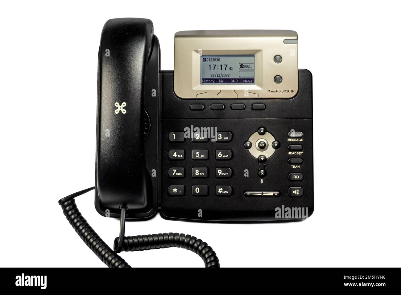 Maestro 3016 IP, schwarzes digitales Tischtelefon der Proximus Group, Anbieter digitaler Dienste und Kommunikation in Belgien auf weißem Hintergrund Stockfoto