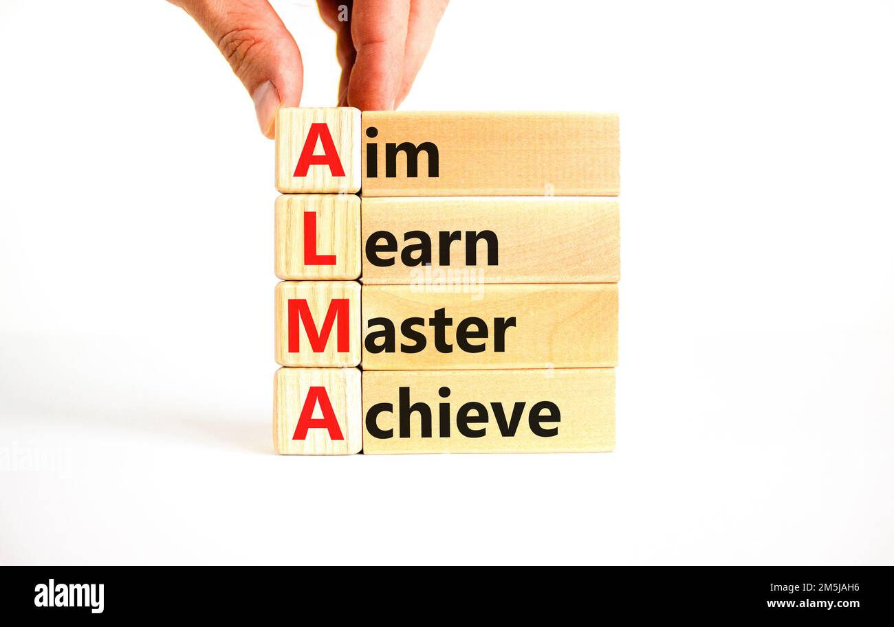 ALMA AIM Lerner Meister erreichen Symbol. Konzeptbegriffe ALMA AIM Lerne Master Achieving auf Holzblock auf wunderschönem weißem Hintergrund. Business ALMA AIM lea Stockfoto