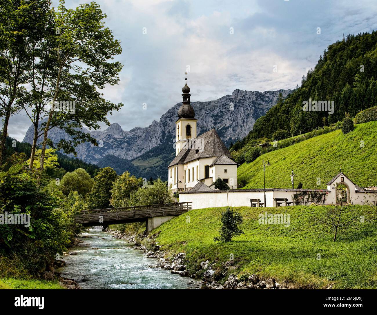 Eine kleine Kirche im Dorf Ramsau, Deutschland Stockfoto