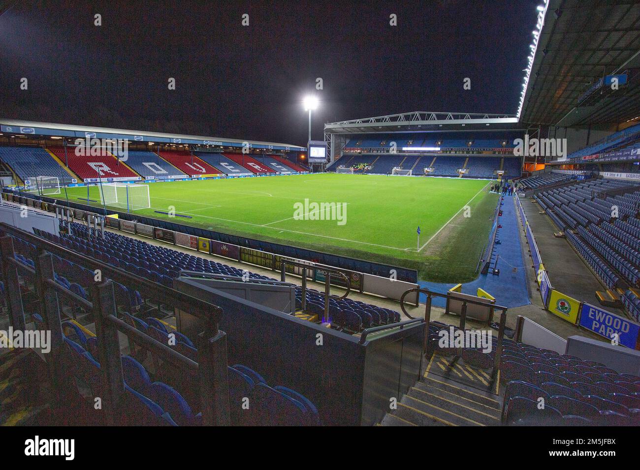 Allgemeiner Blick auf den Ewood Park während des Sky Bet Championship-Spiels zwischen Blackburn Rovers und Middlesbrough im Ewood Park, Blackburn am Donnerstag, den 29. Dezember 2022. (Kredit: Mike Morese | MI News) Kredit: MI News & Sport /Alamy Live News Stockfoto