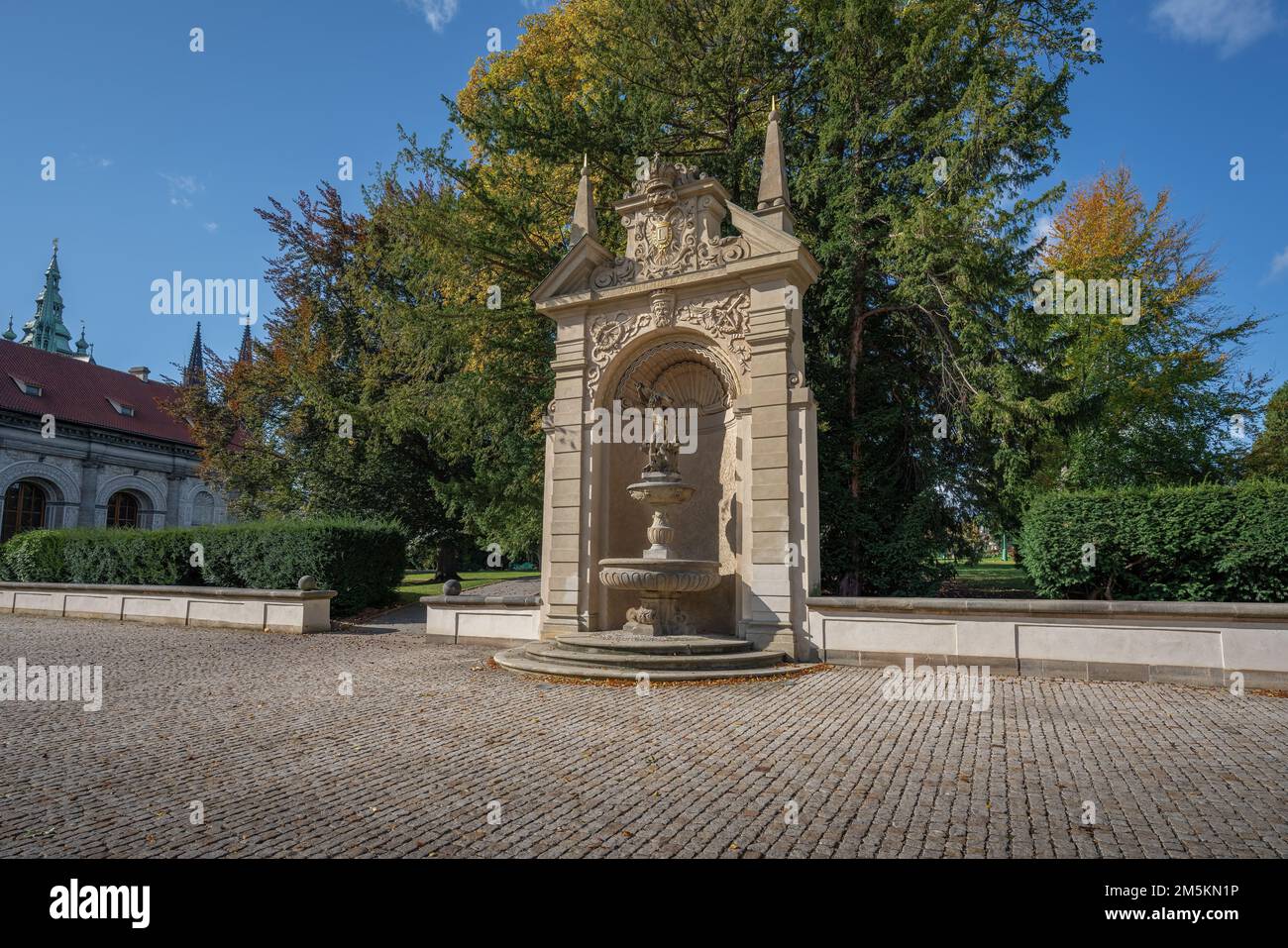 Herkulesbrunnen im königlichen Garten der Prager Burg - Prag, Tschechische Republik Stockfoto