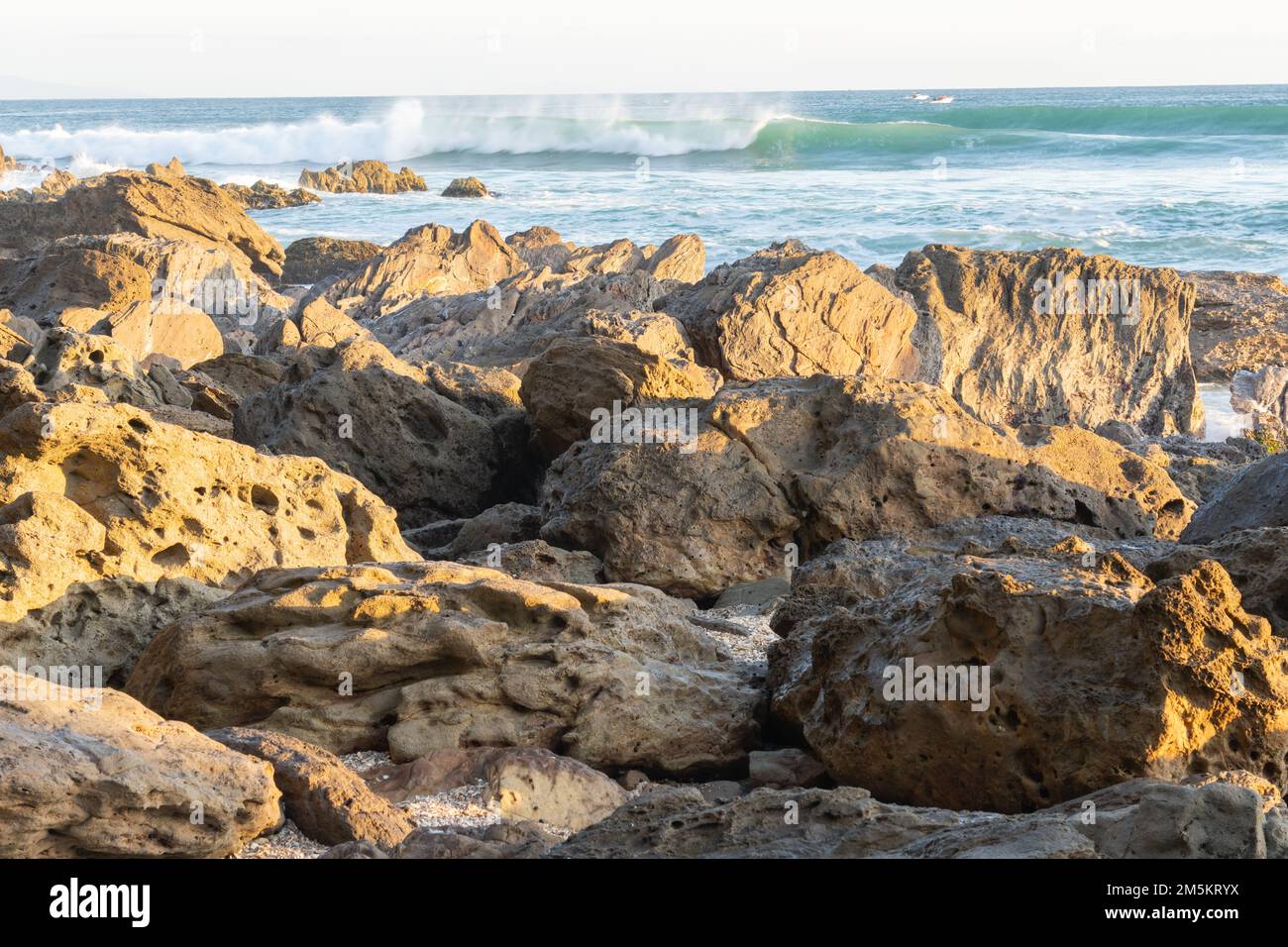 Mount Maunganui Landschaft bei Sonnenaufgang vom Fuß des Mount, Neuseeland. Stockfoto