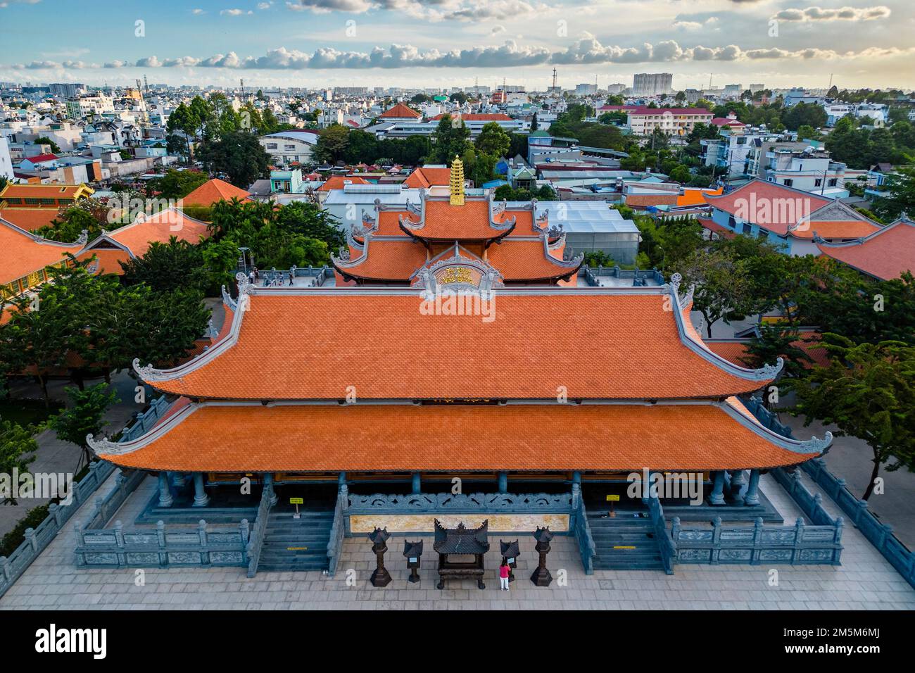 Das Kloster Vinh Nghiem befindet sich am 19. Dezember 2021Vietnam in der HT 31 Street, Hiep Thanh ward, District 12, Ho Chi Minh City (Saigon) Stockfoto