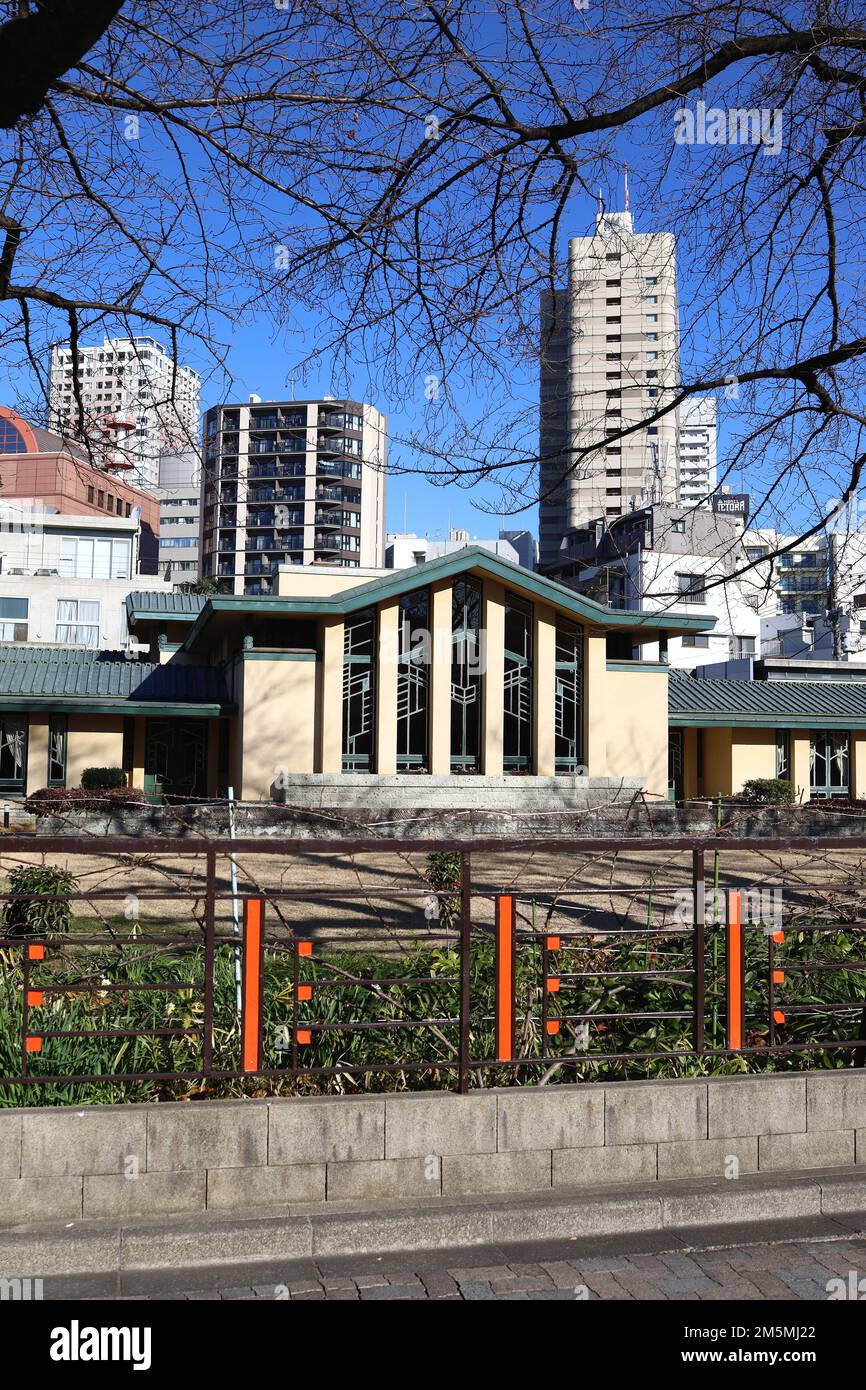 Ikebukuro, Toshima ward, Tokio, Dezember 2022. Jiyu Gakuen Myonichikan entworfen von Frank Lloyd Wright. Stockfoto