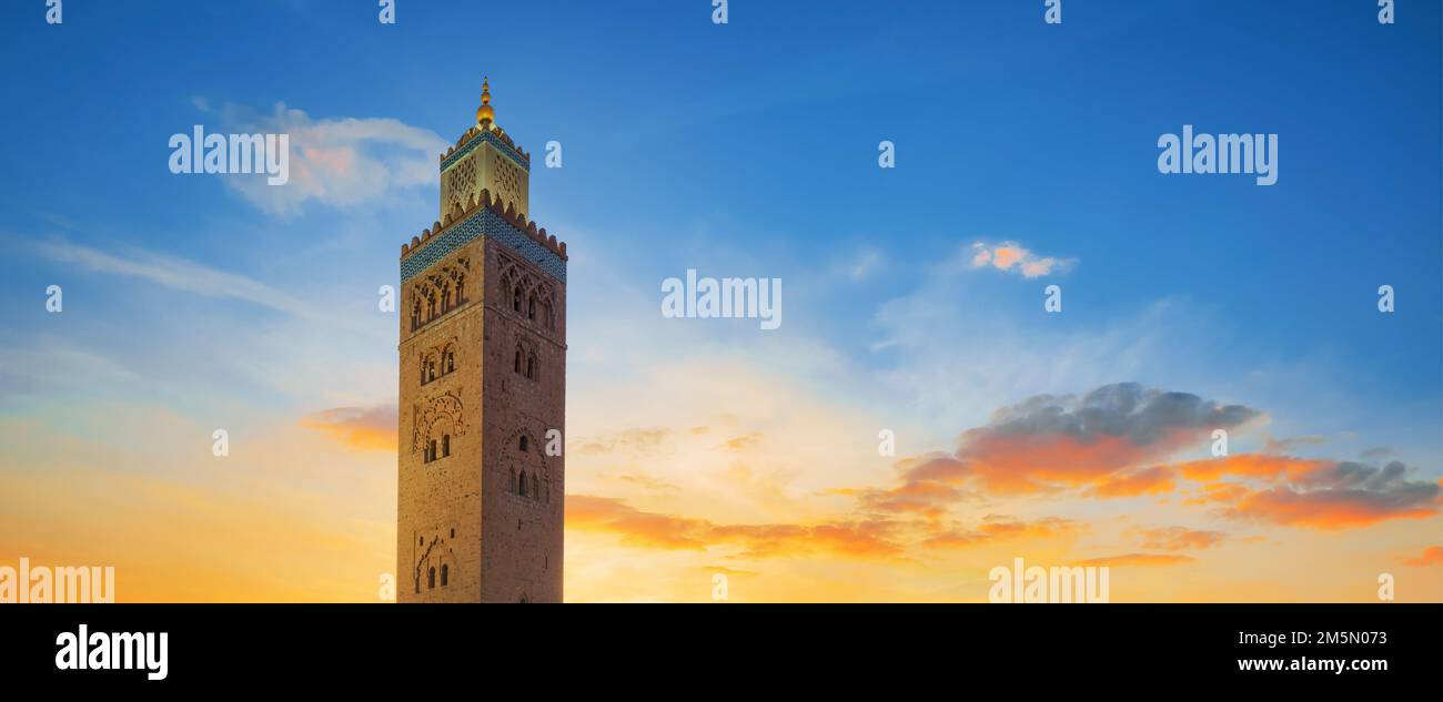 Berühmte Koutoubia Moschee, Marrakesch bei Sonnenaufgang, Marokko Stockfoto