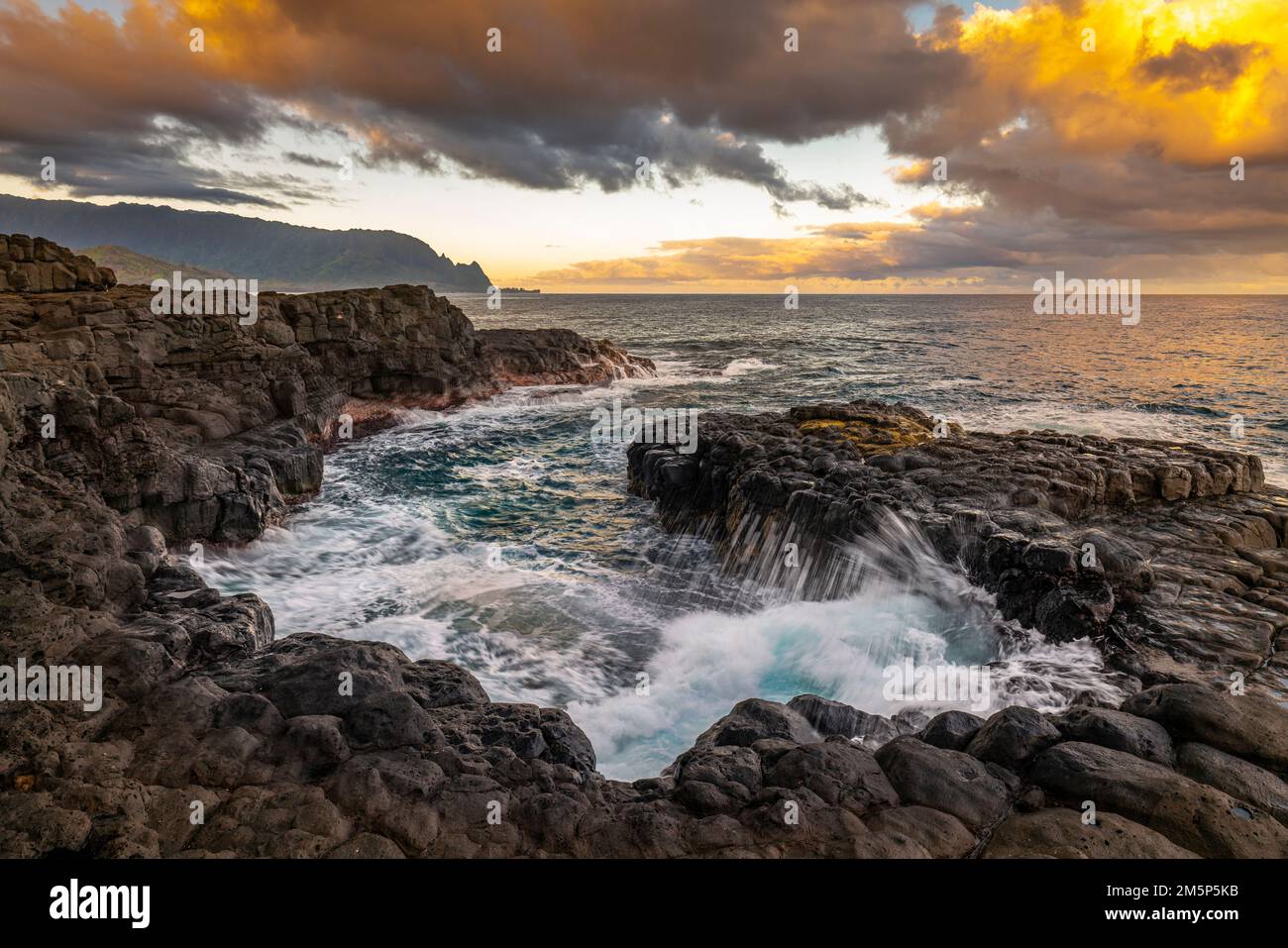 QUEEN'S BATH PRINCEVILLE KAUAI HAWAII USA Stockfoto