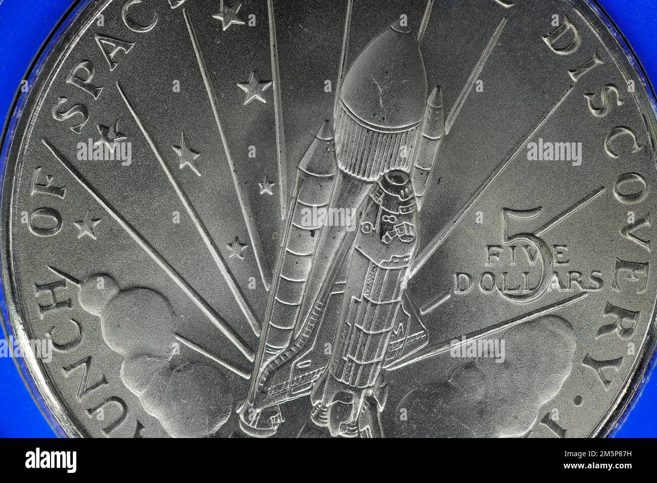 Nahaufnahme einer Space Shuttle Coin zur Erinnerung an den Start der Space Shuttle Discovery am 29. September 1988 vom Kennedy Space Centre Stockfoto