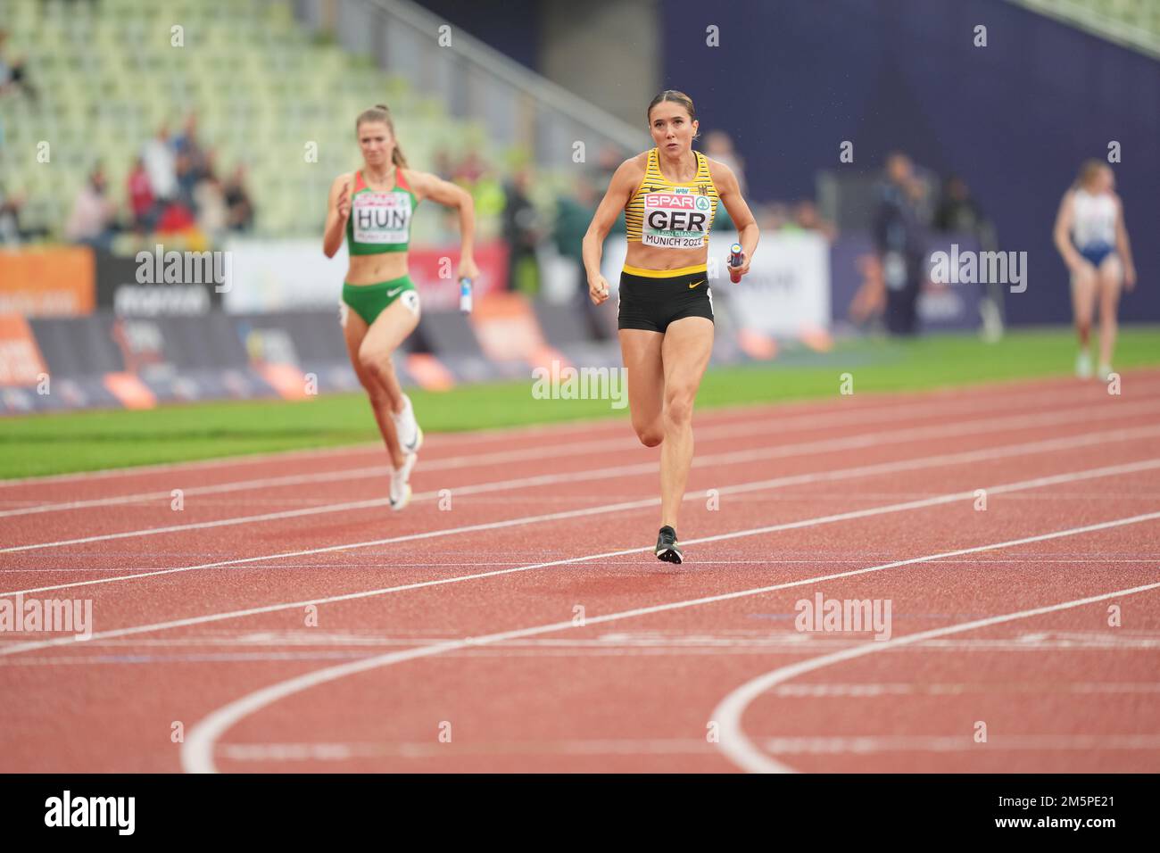 4x100-Staffelrennen für Damen mit Goldmedaille (Rebekka Hasse). Europameisterschaft in München 2022 Stockfoto