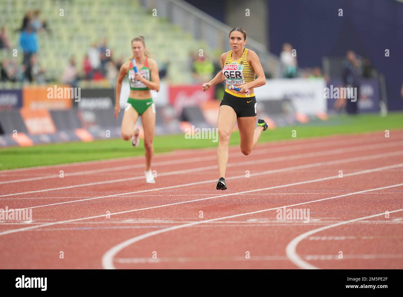 4x100-Staffelrennen für Damen mit Goldmedaille (Rebekka Hasse). Europameisterschaft in München 2022 Stockfoto