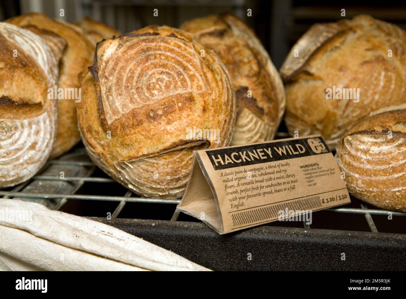 Hackney Wild Bread im E5 Bake House in London Fields, East London. Stockfoto