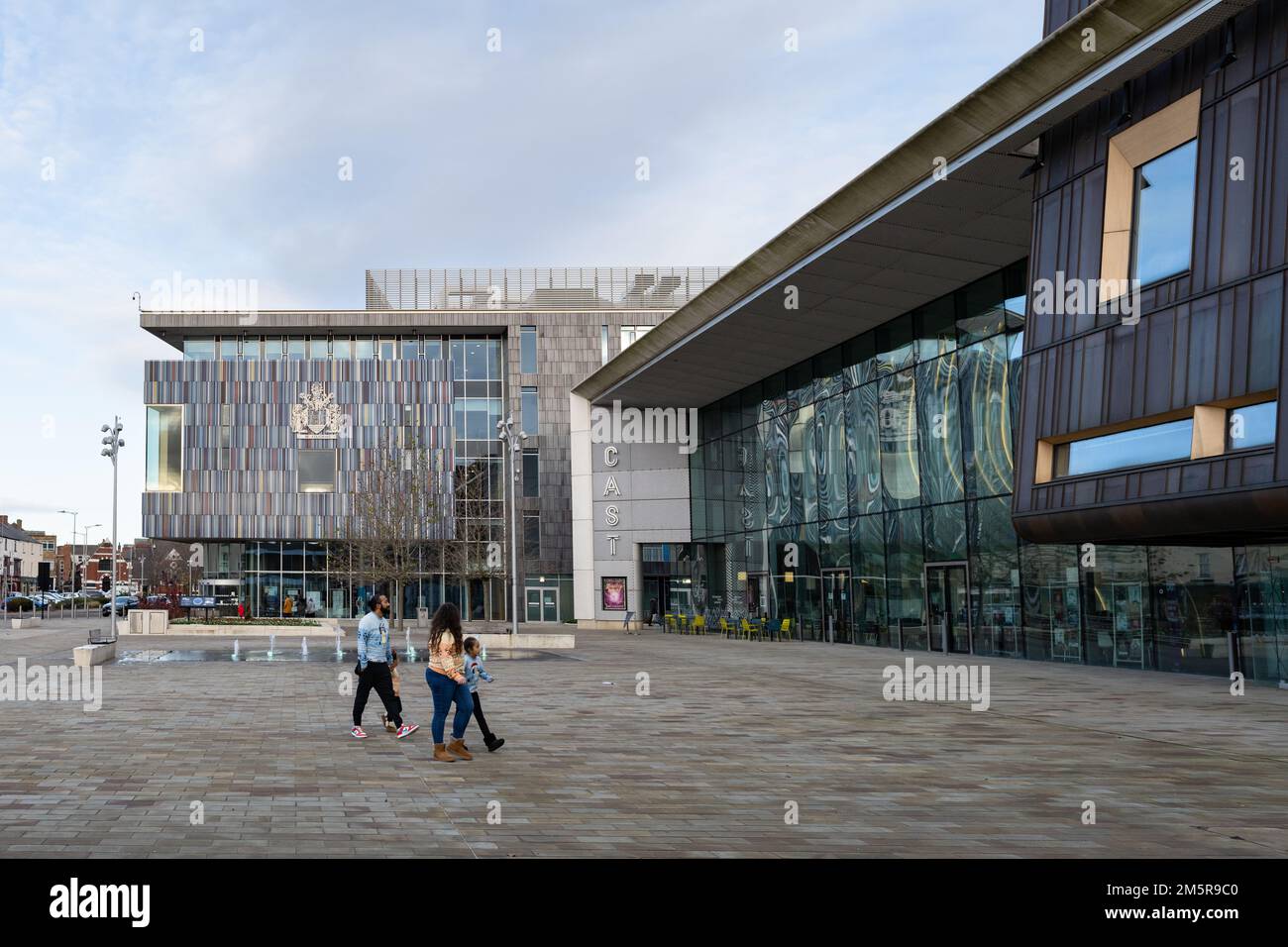 Doncaster Civic Office and Cast Theatre, Sir Nigel Gresley Square, Doncaster, South Yorkshire, England, Großbritannien Stockfoto
