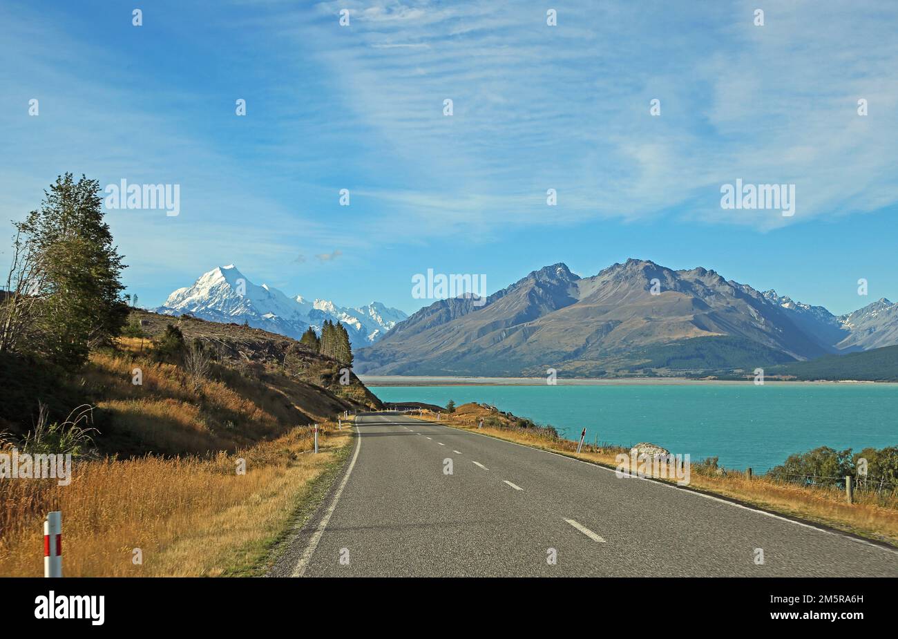 Straße auf dem Pukaki See - Mt Cook, Aoraki - Neuseeland Stockfoto