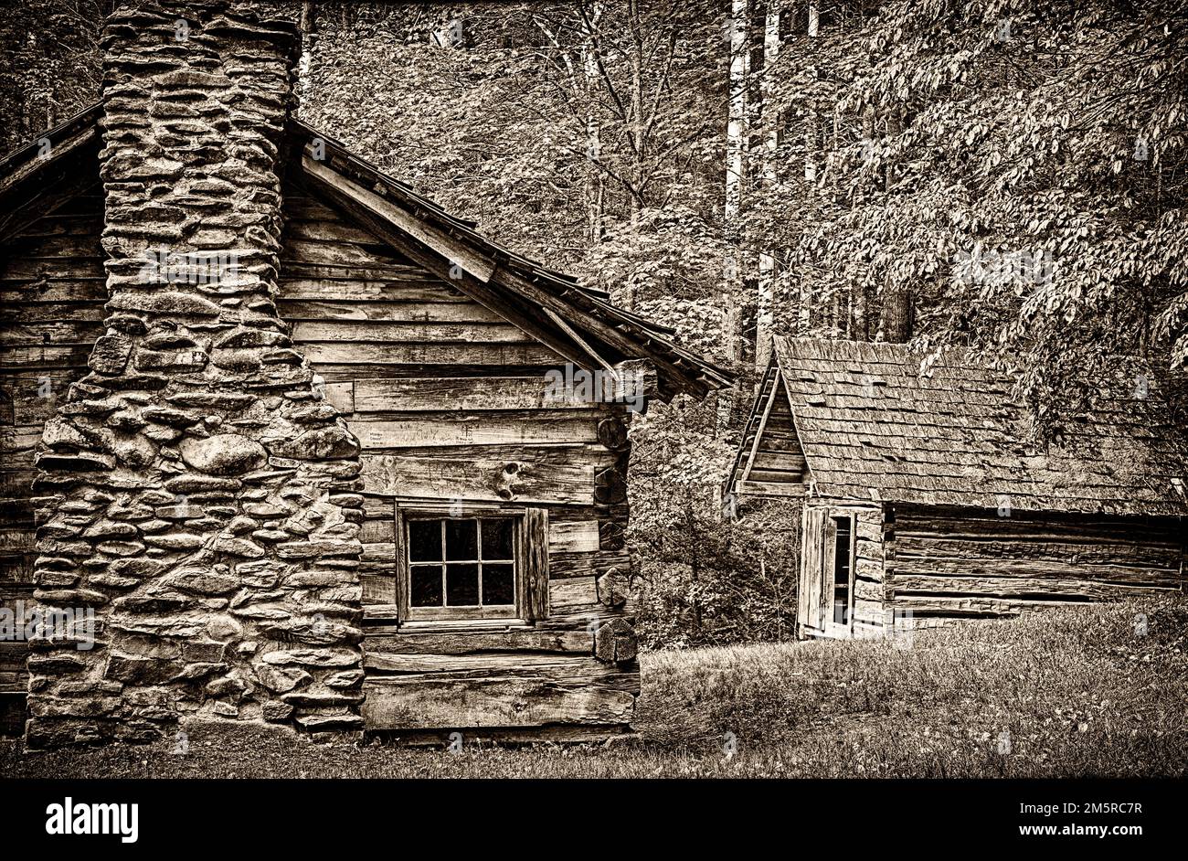 Ein Sepia-Foto des alten Whitehead-Anwesens im Cades Cove-Abschnitt des Great Smoky Mountains-Nationalparks. Stockfoto