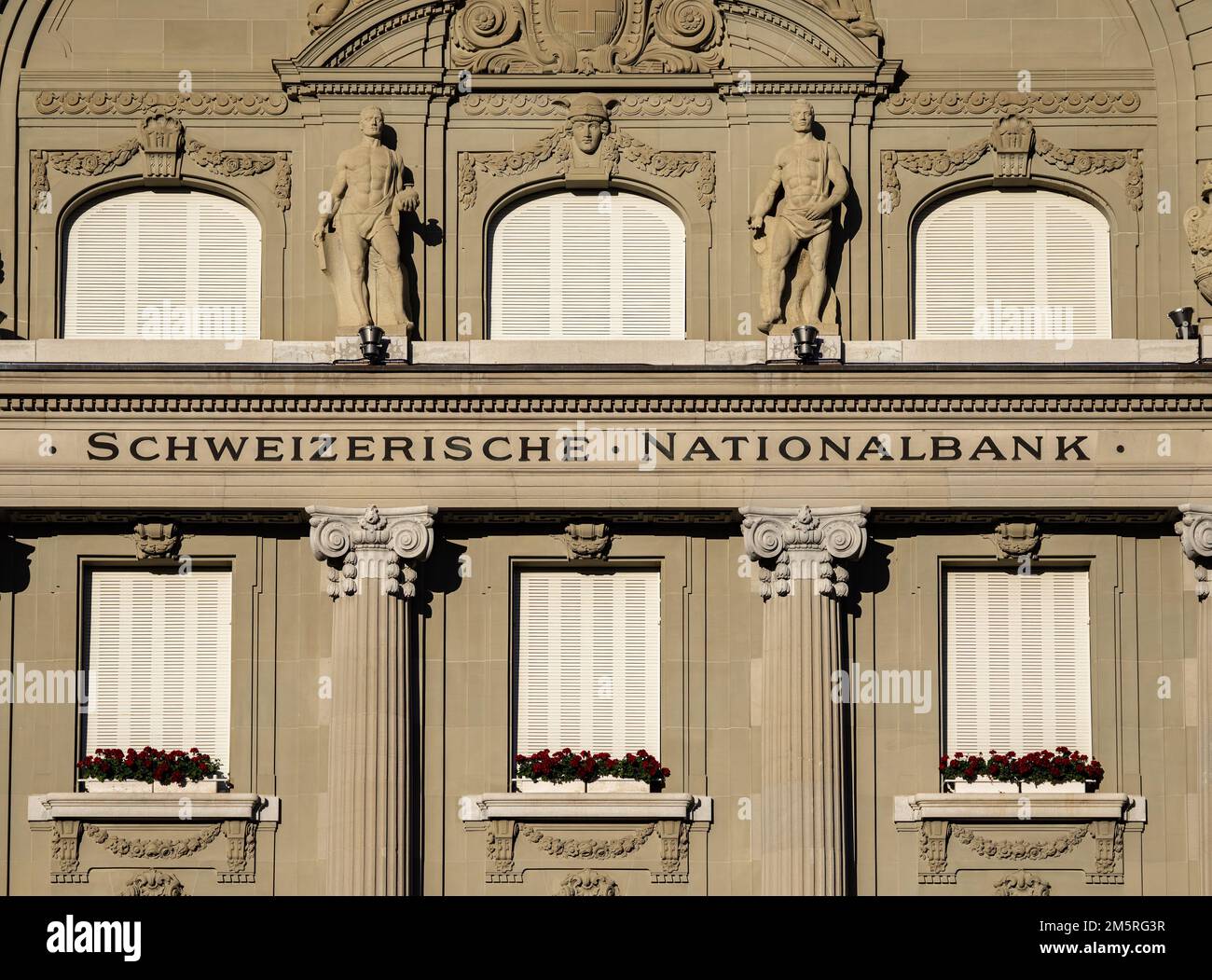 Bern, Schweiz - 7. Juli 2022: Das Gebäude der Schweizerischen Nationalbank - Schweizerische Nationalbank Stockfoto
