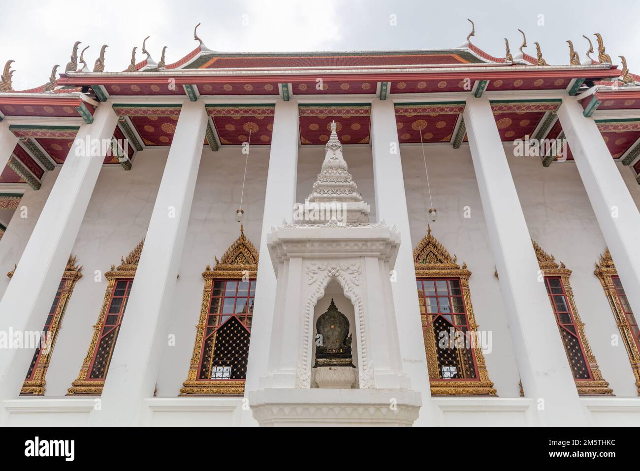 Wat Ratchanatdaram Woravihara (Tempel der königlichen Nichte) - thailändischer buddhistischer Tempel in Bangkok, Thailand. Stockfoto