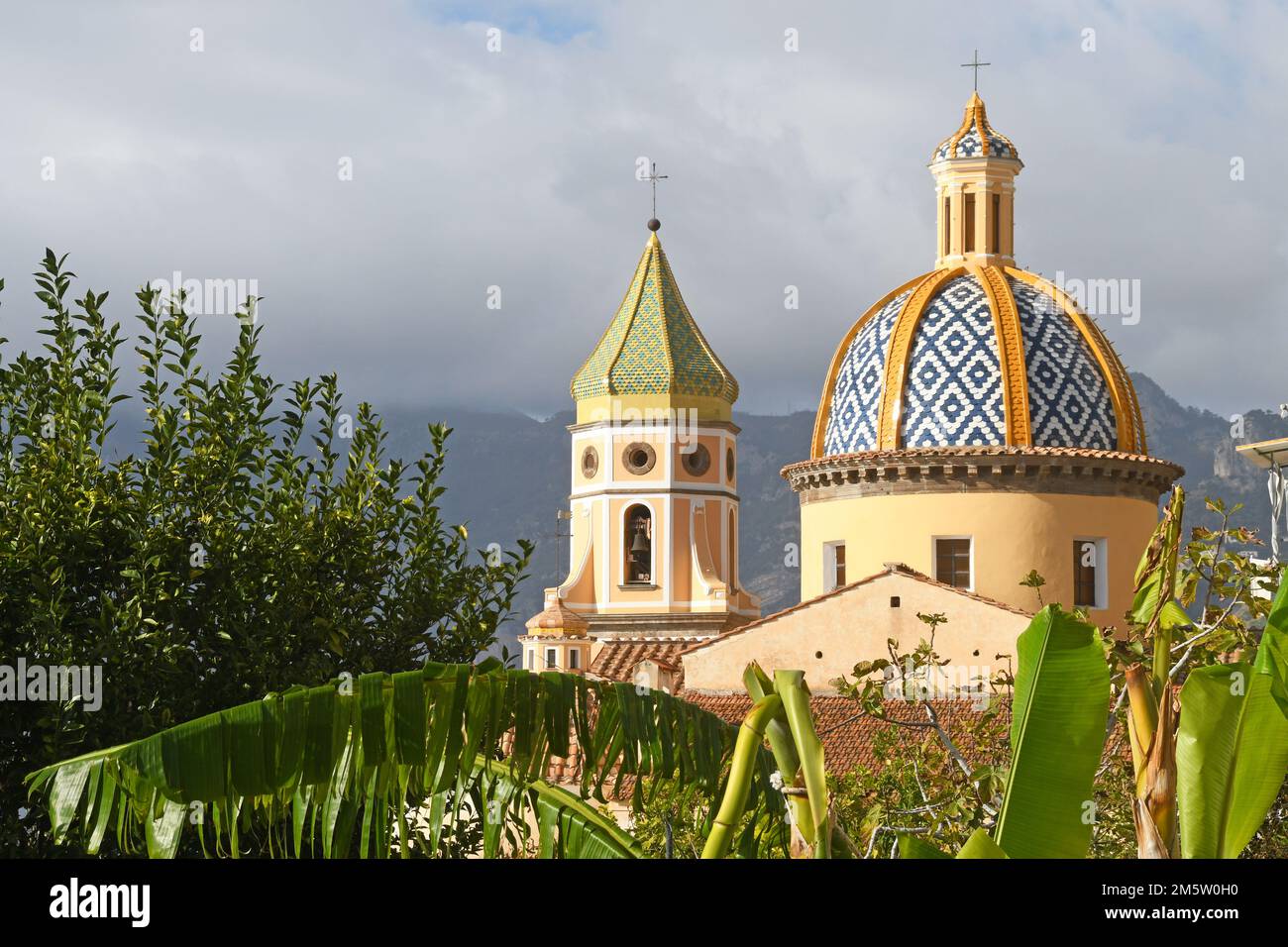 Kirche St. Januarius Praiano - Amalfiküste, Italien Stockfoto