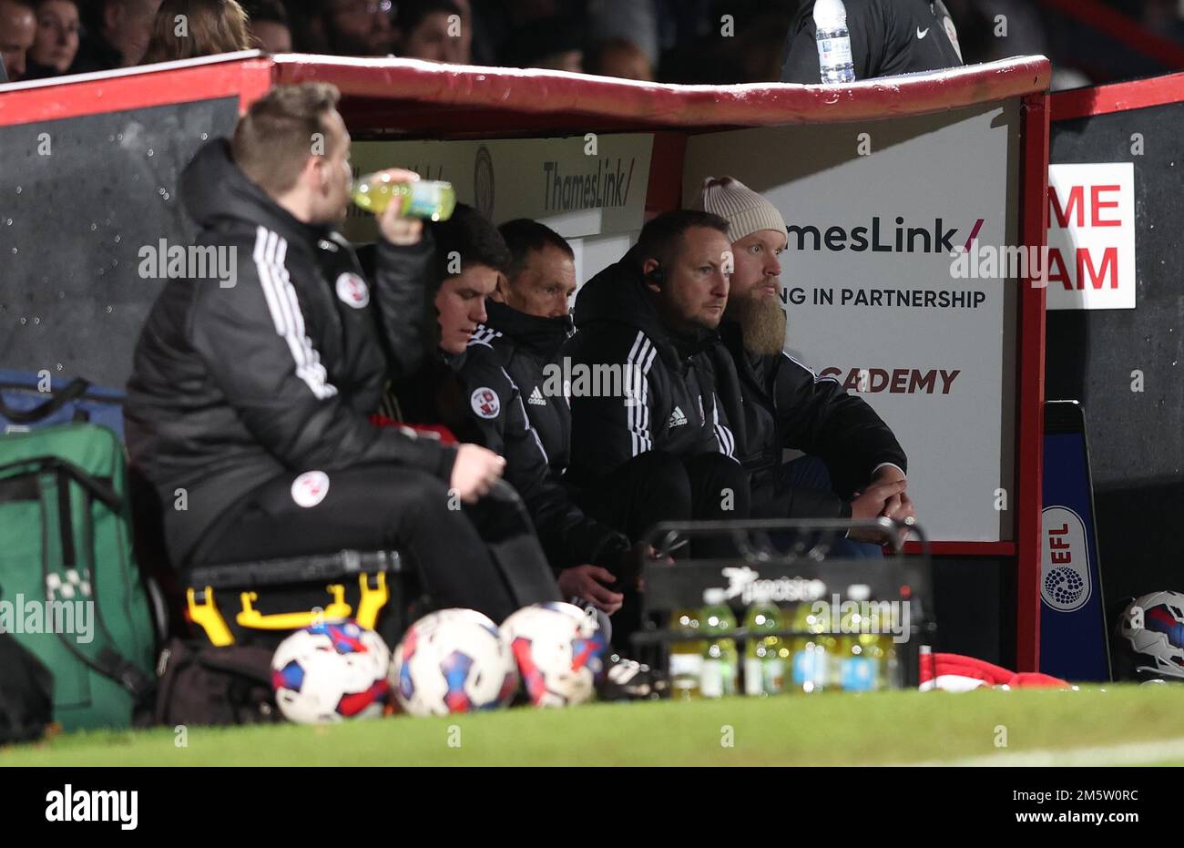 Aufstellungen: Fc Burnley Gegen Crawley Town Krypto besitzer -Fotos und -Bildmaterial in hoher Auflösung – Alamy