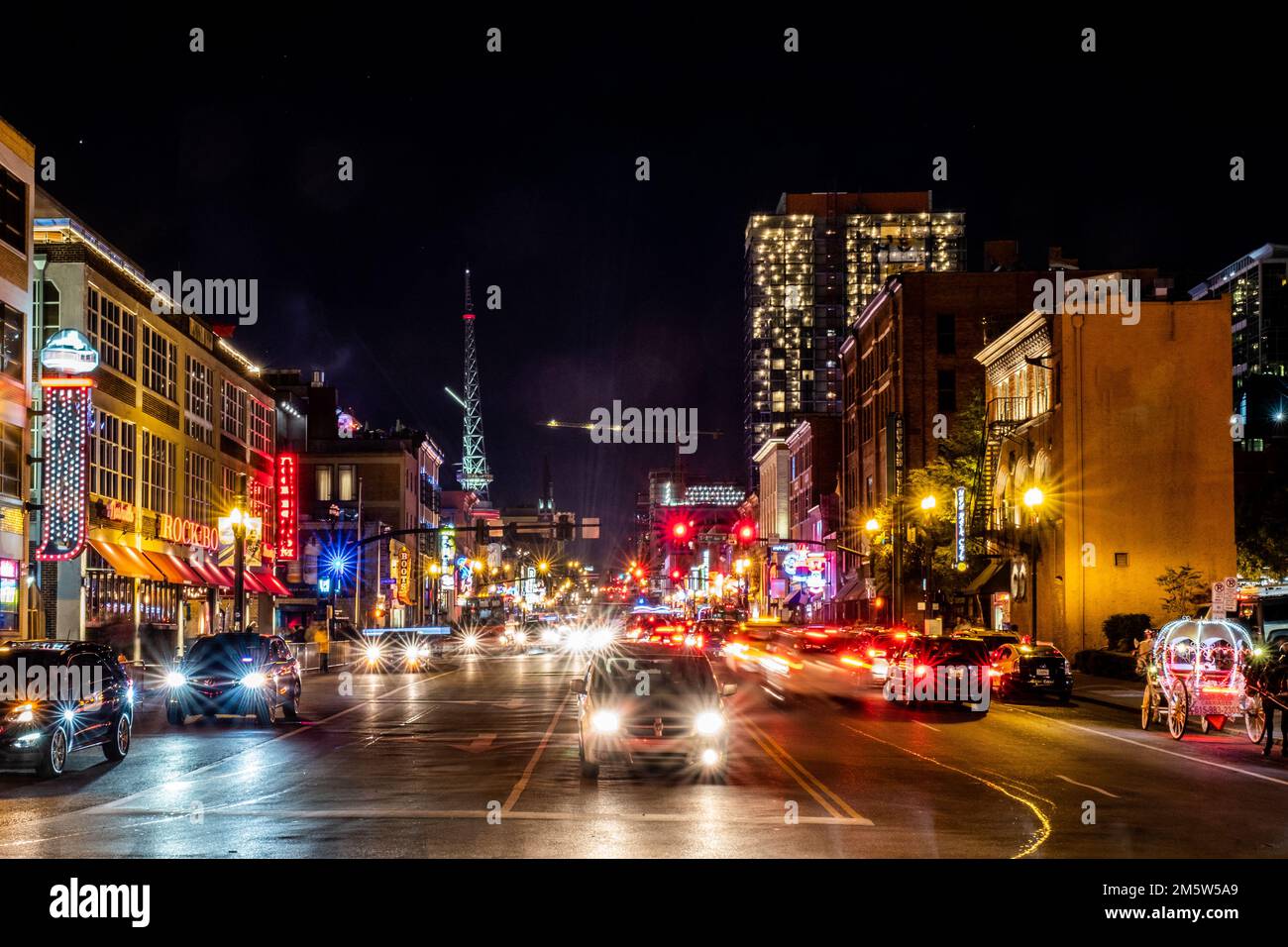 Samstagabend im Zentrum von Nashville, Tennessee. Stockfoto