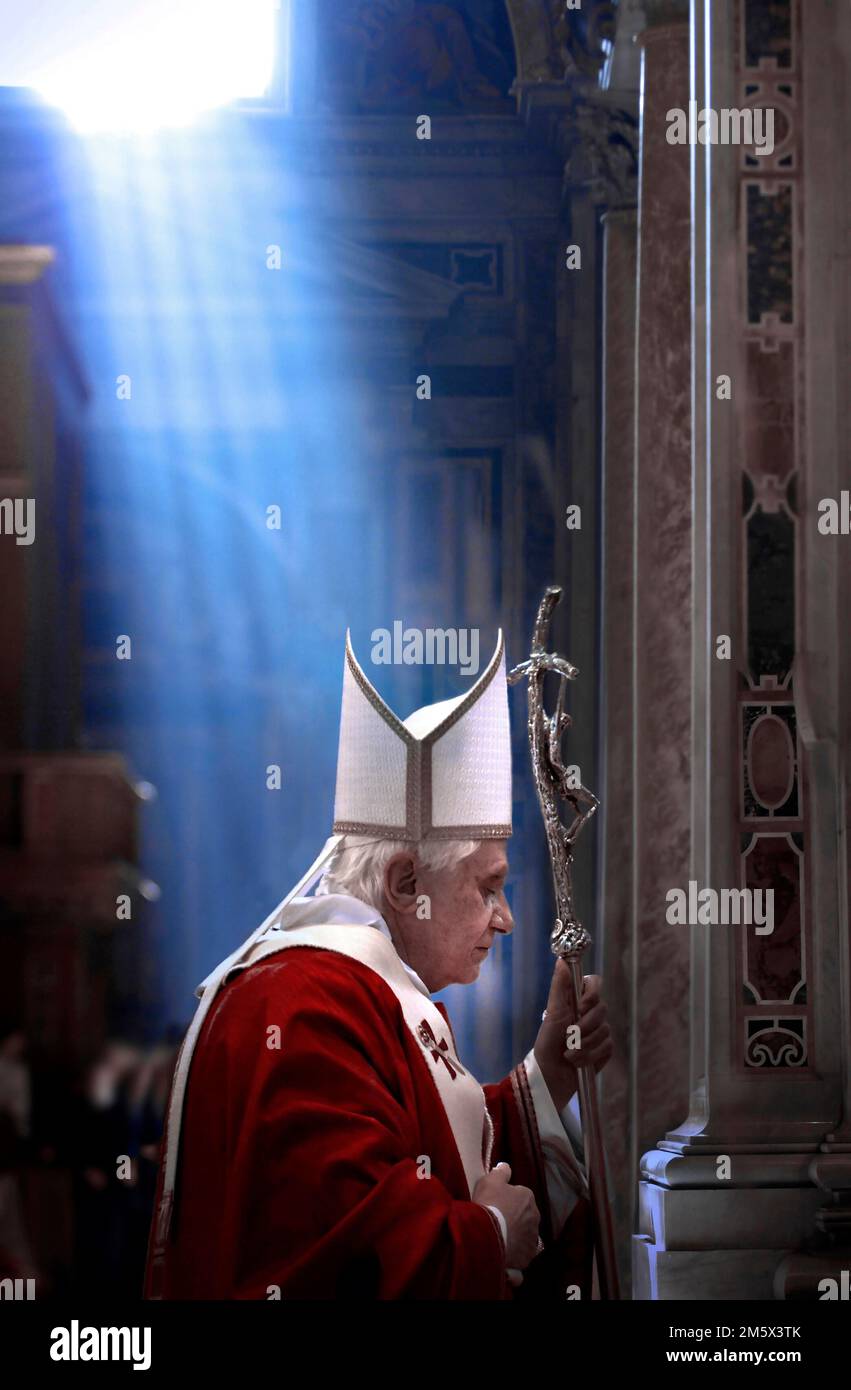 Vatikanstadt, Vatikanstadt. 28. Dezember 2022. Papst Benedict XVI/dpa/Alamy Live News Stockfoto