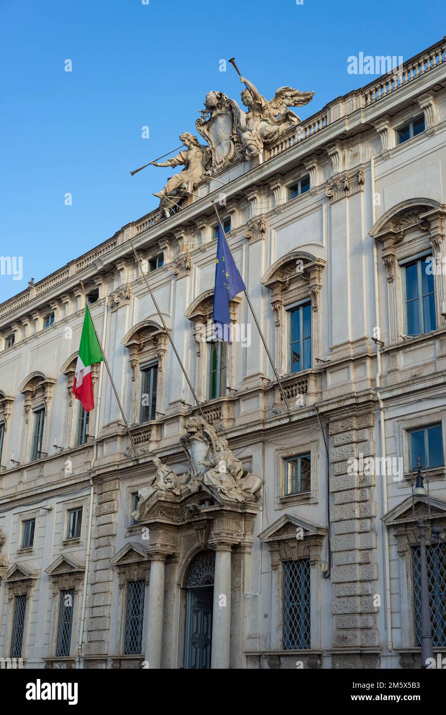 Palazzo della Consulta, Sitz des Verfassungsgerichts der Italienischen Republik, Rom, Italien Stockfoto