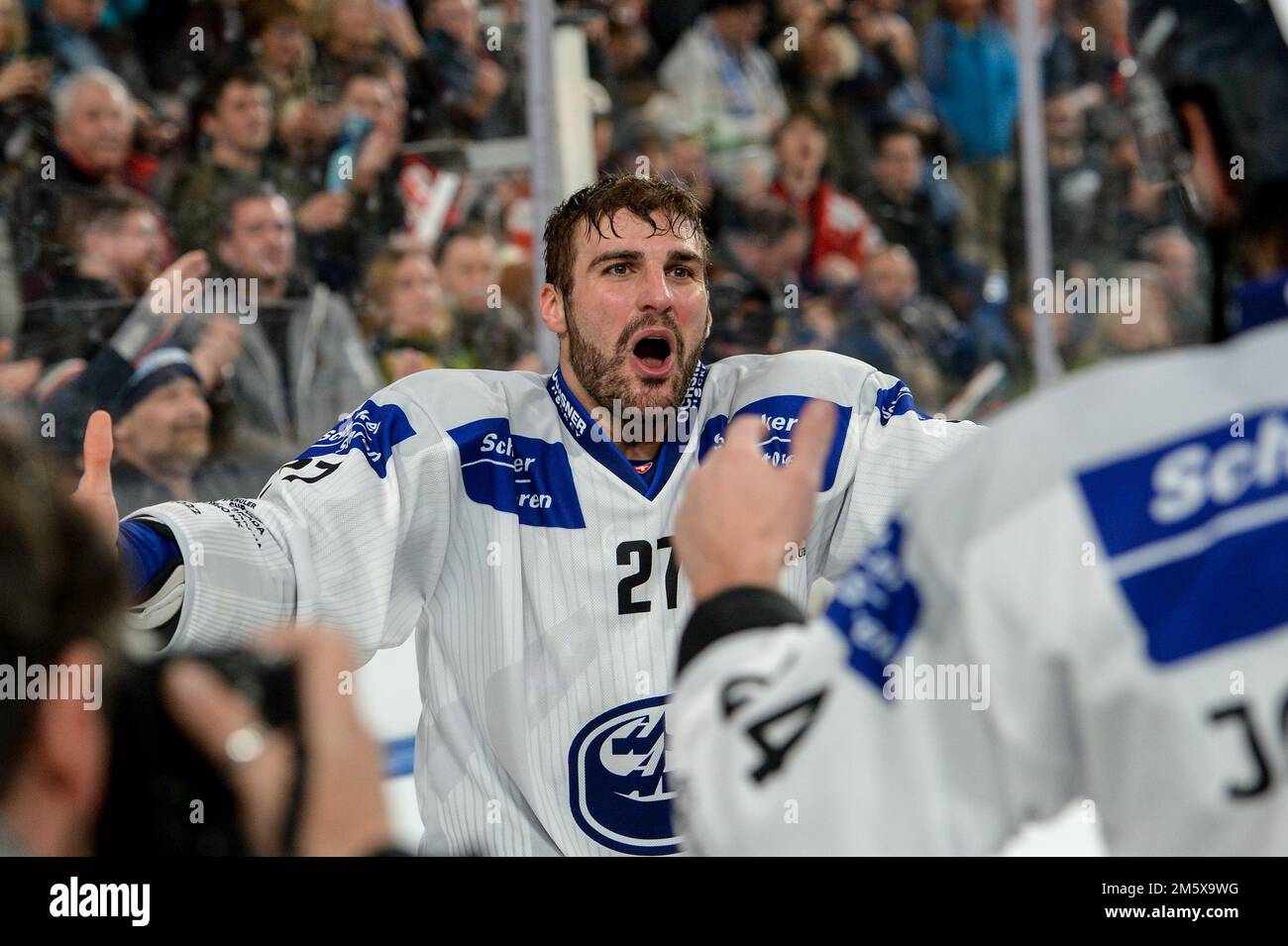 Davos, Schweiz. 31. Dezember 2022. 31.12.2022, Davos, Eisstadion Davos, Spengler Cup Finale: HC Sparta Praha - HC Ambri-Piotta, Zaccheo Dotti von HC Ambri-Piotta (Andrea Branca/SPP-JP). Kredit: SPP Sport Press Photo. Alamy Live News Stockfoto