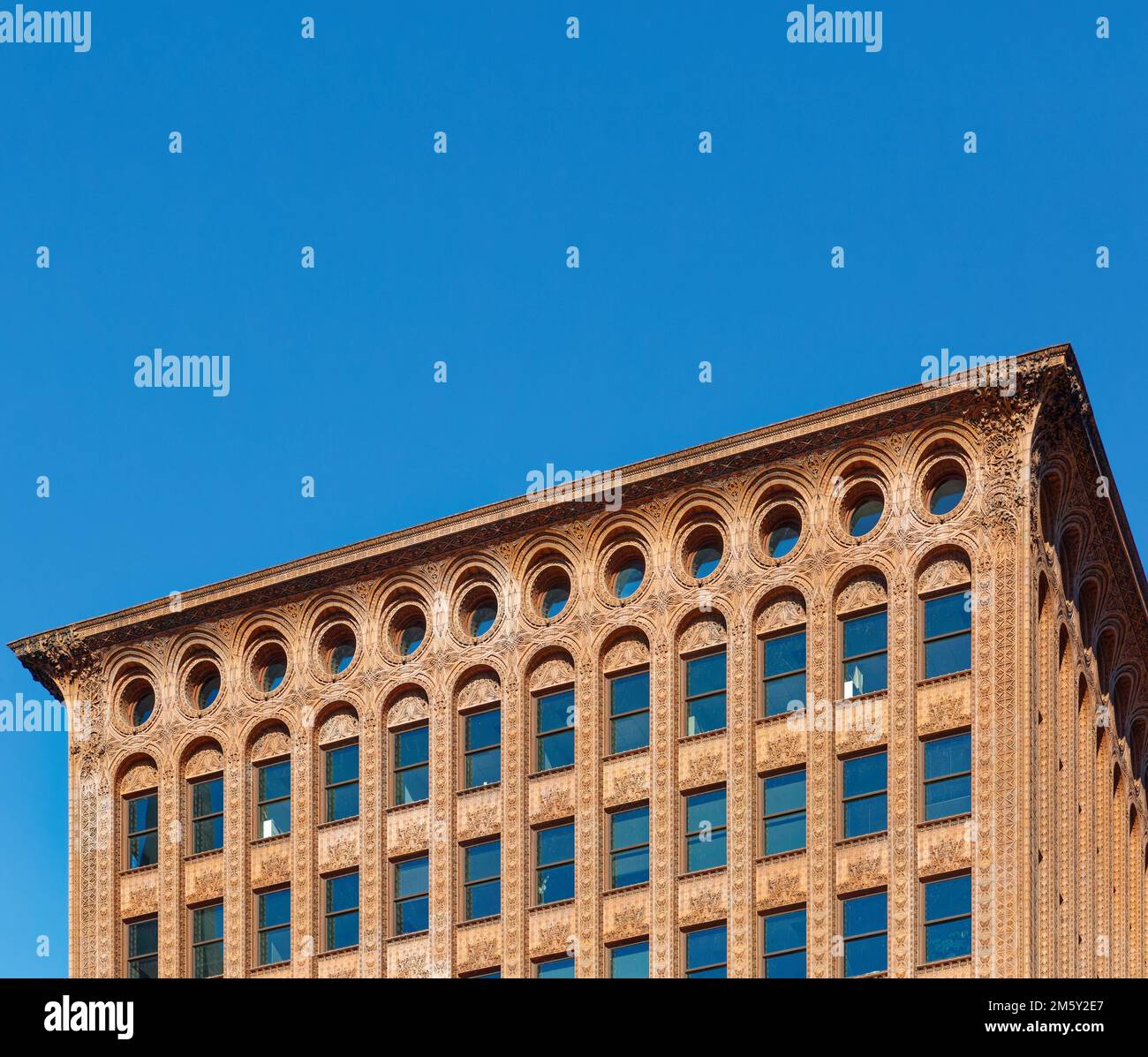 Wahrzeichen des Guaranty Building, entworfen von Louis Sullivan, reich verziert mit Terracotta. Stockfoto