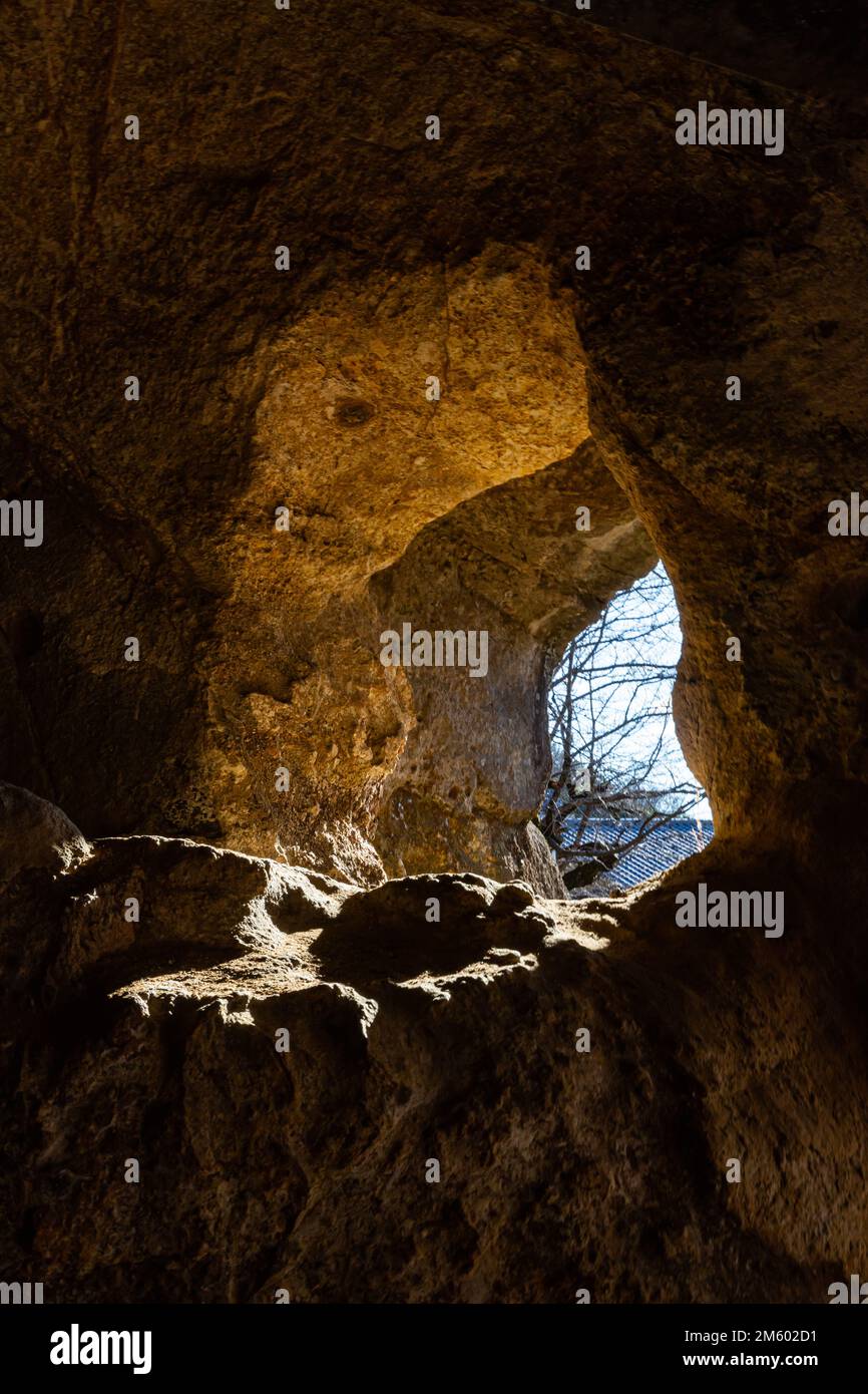 Yoshimi Hyakuana wird auch Hyakuketsu genannt. Der Name bedeutet in