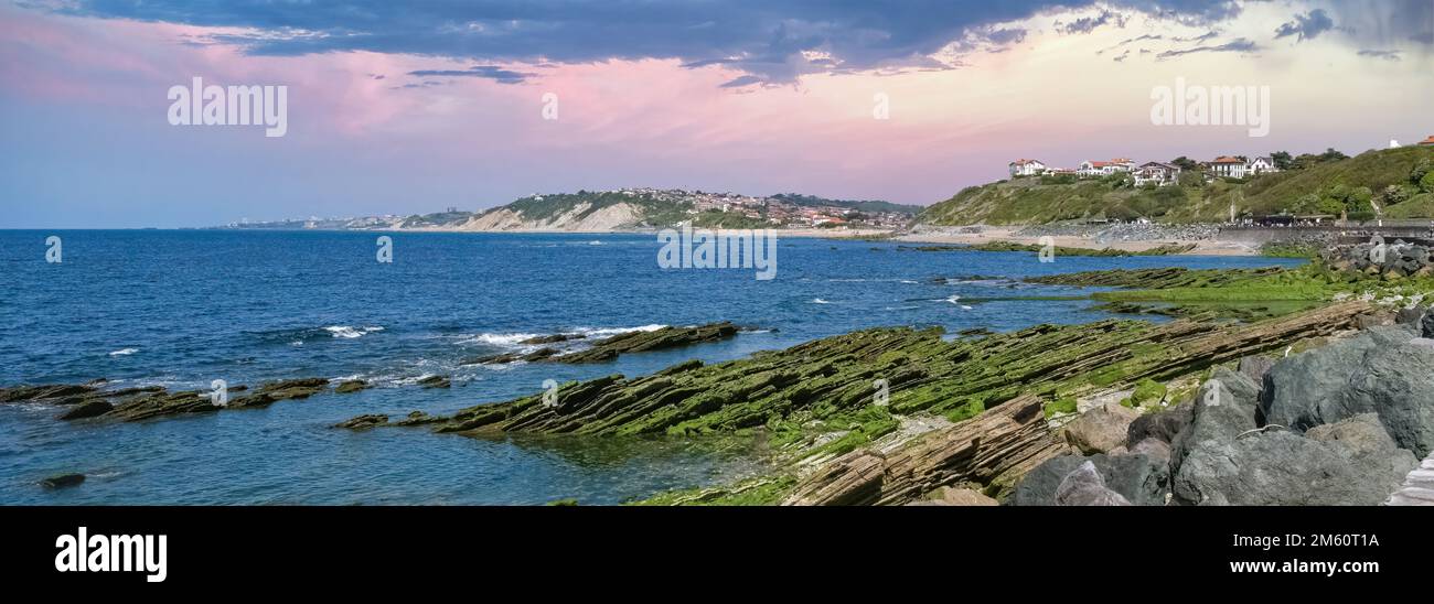 Biarritz in Frankreich, Panorama der Küste, Sonnenuntergang Stockfoto