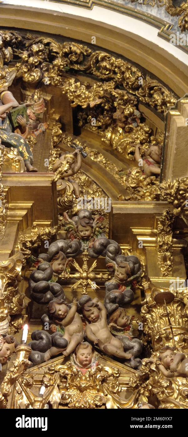 La Iglesia de la Vera Cruz, sita en la ciudad de Salamanca, es un templo barroco sede la Ilustre Cofradía de la Santa Cruz del Redentor y de la pur Stockfoto