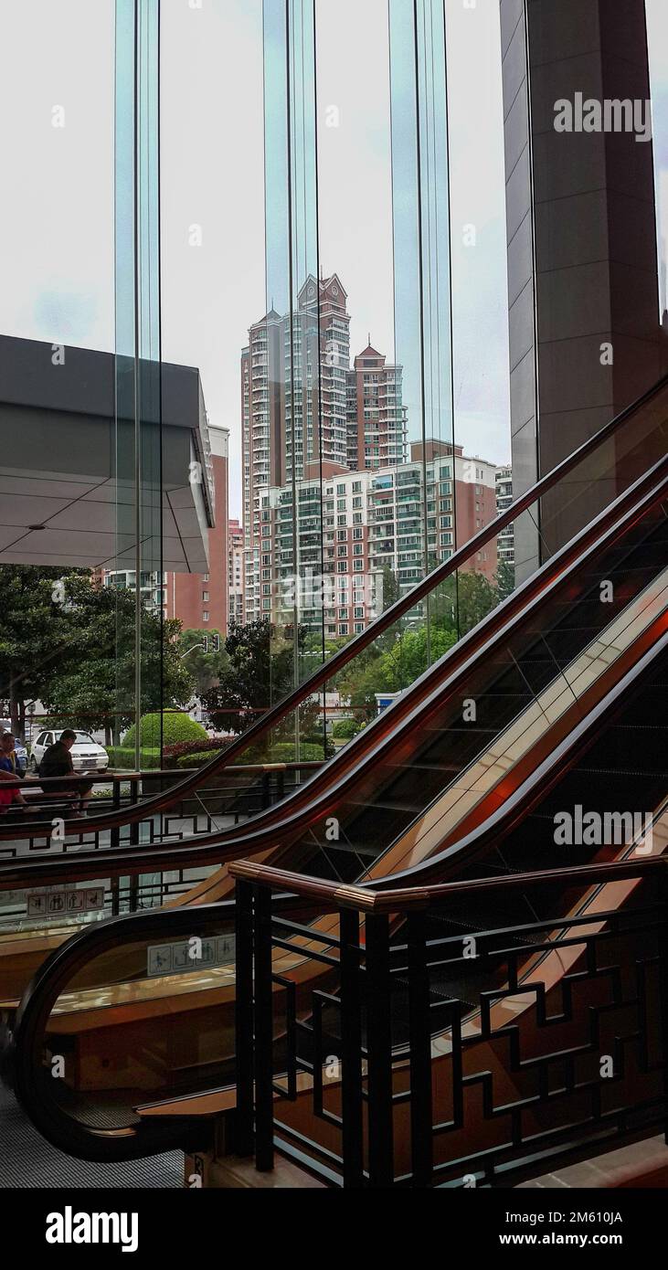 Einzigartige hohe Türme in shanghai City, China (Blick von einem Hotel in der Lobby) Stockfoto