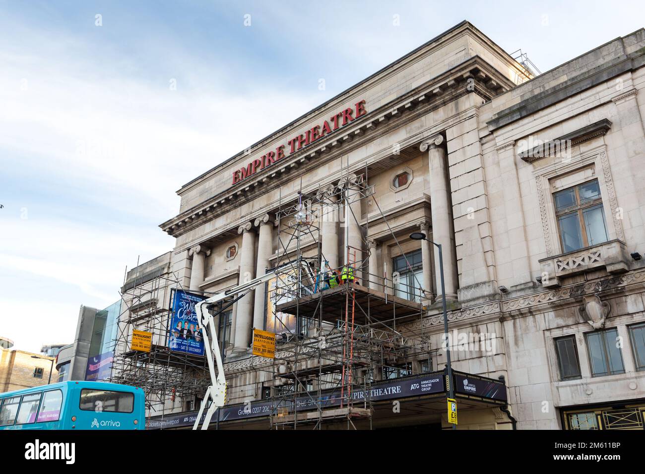 Liverpool, Großbritannien: Gerüste vor dem Empire Theatre, Lime Street Stockfoto