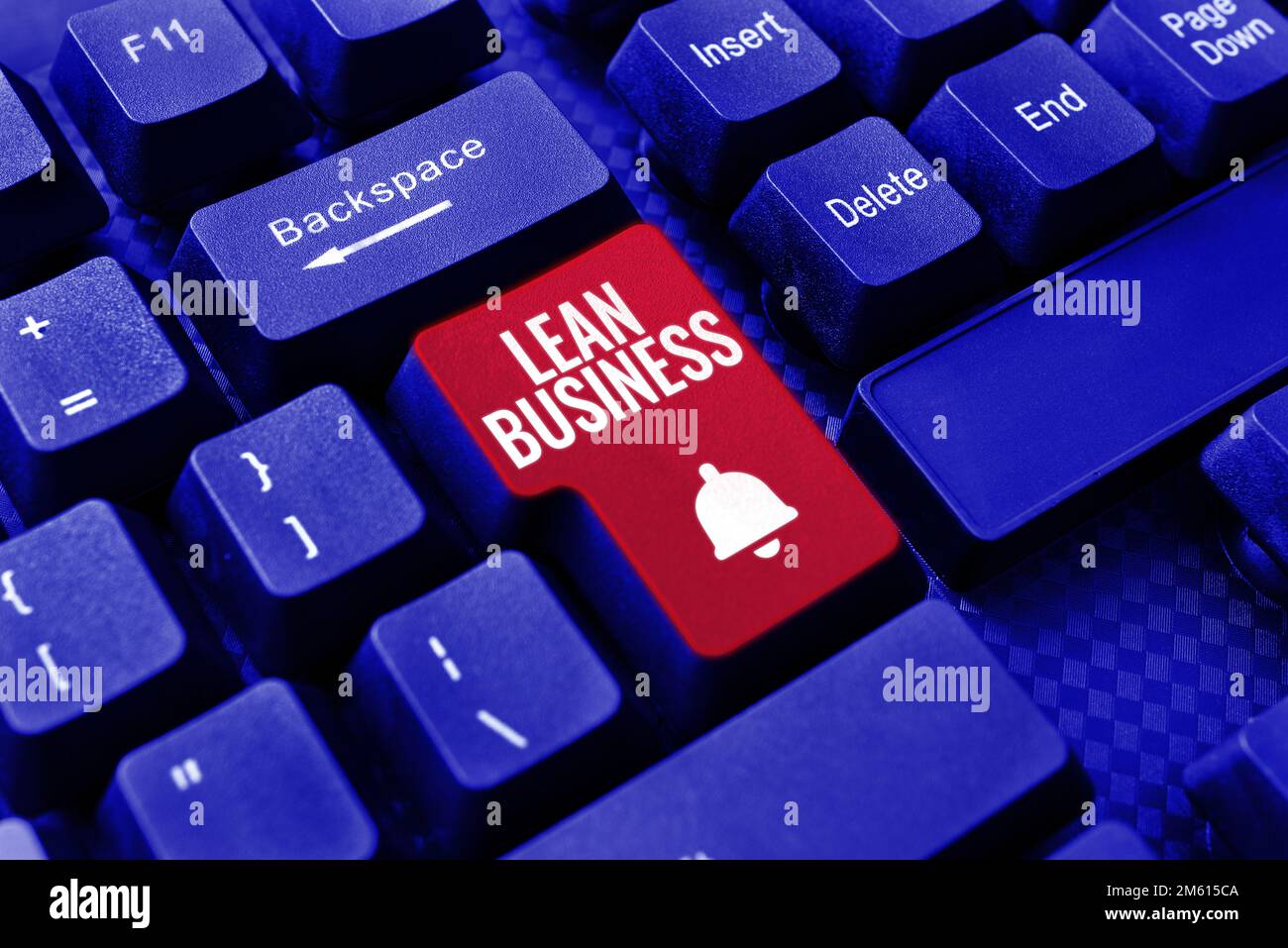Schild mit der Aufschrift Lean Business. Verbesserung des Geschäftskonzepts zur Minimierung von Verschwendung ohne Einbußen bei der Produktivität Stockfoto
