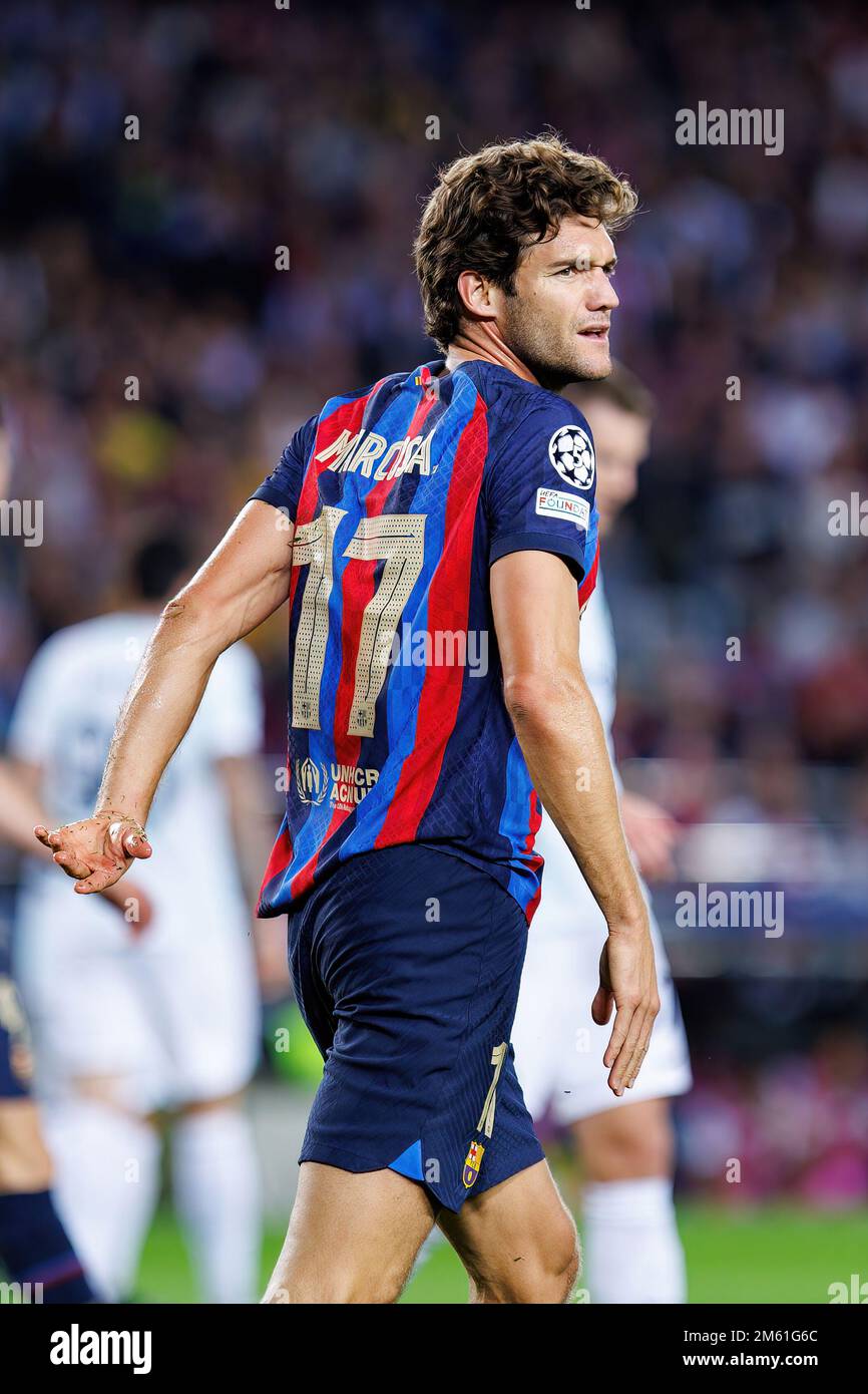 BARCELONA – Okt 13: Marcos Alonso in Aktion während des Champions League-Spiels zwischen dem FC Barcelona und dem FC Internazionale im Spotify Camp Nou Stadi Stockfoto