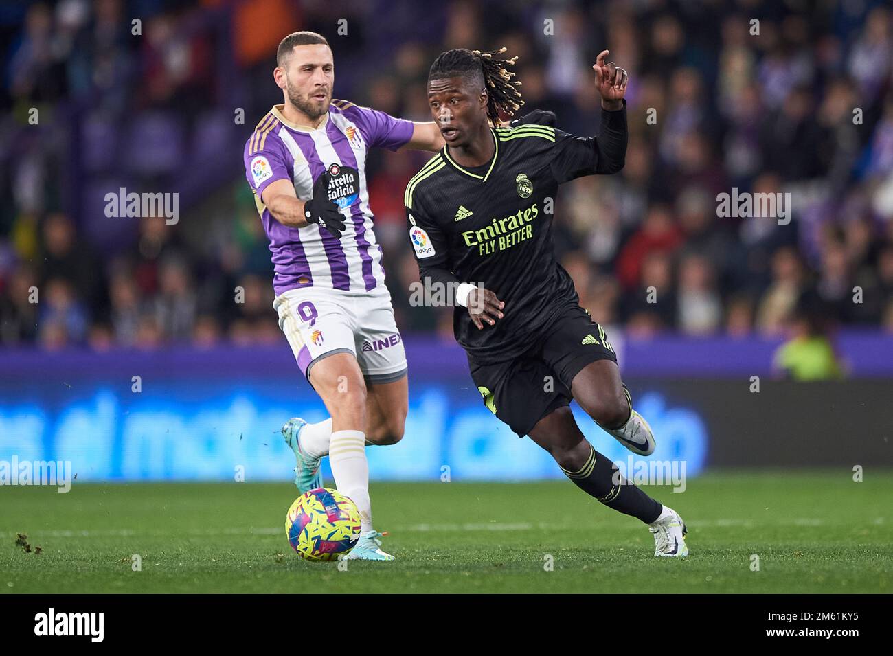 Eduardo Camavinga vom Real Madrid CF während des Spiels La Liga Santander zwischen Real Valladolid CF und Real Madrid CF im Jose Zorrilla Stadion am Dekem Stockfoto