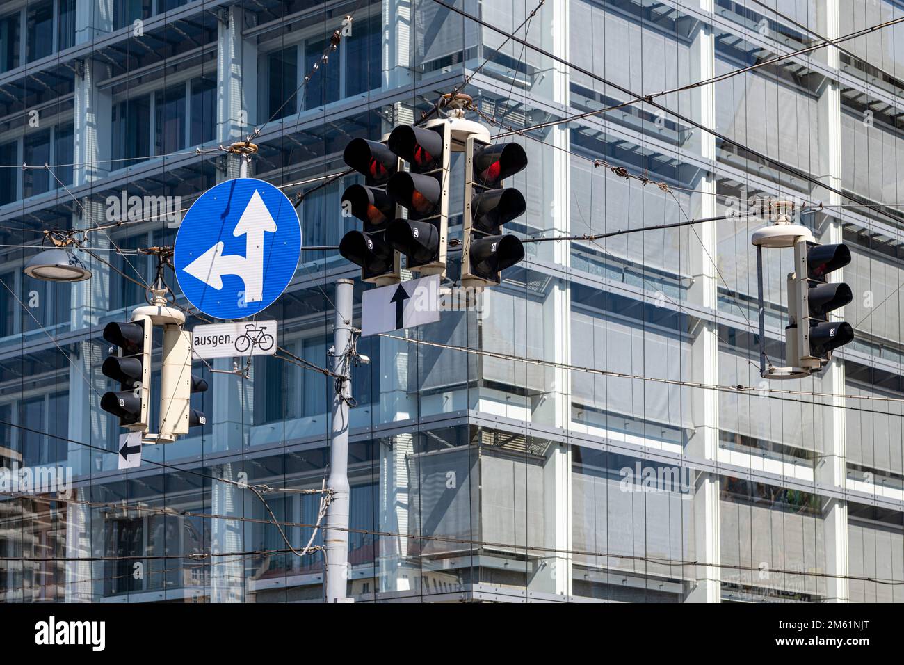 Hängende Ampeln in Wien, Osterreich Stockfoto