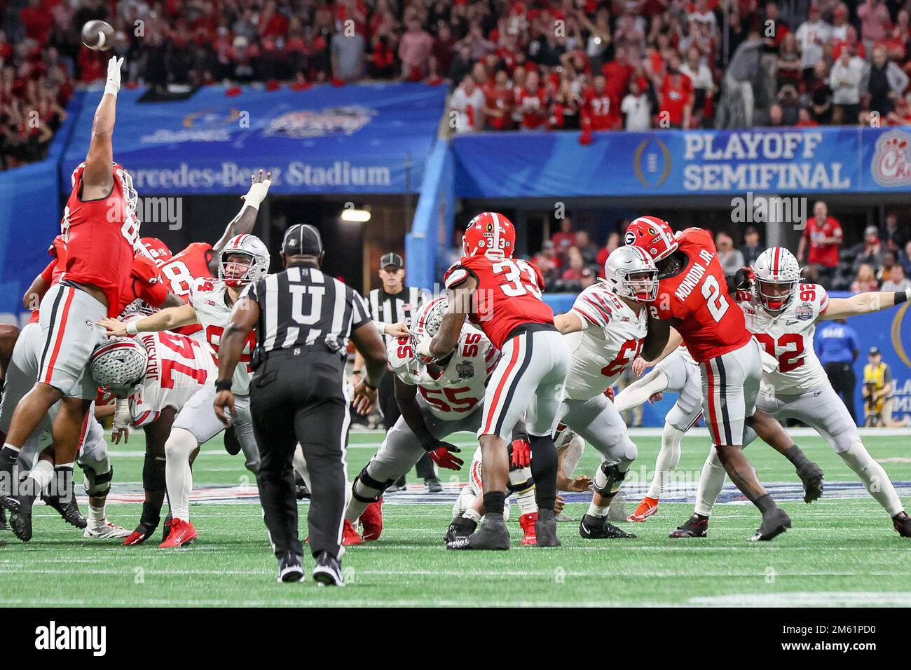 Atlanta, Georgia, USA. 1. Januar 2023. Chick-fil-A Peach Bowl im Mercedes-Benz-Stadion, Atlanta, Georgia. (Kreditbild: © Scott Stuart/ZUMA Press Wire) Stockfoto