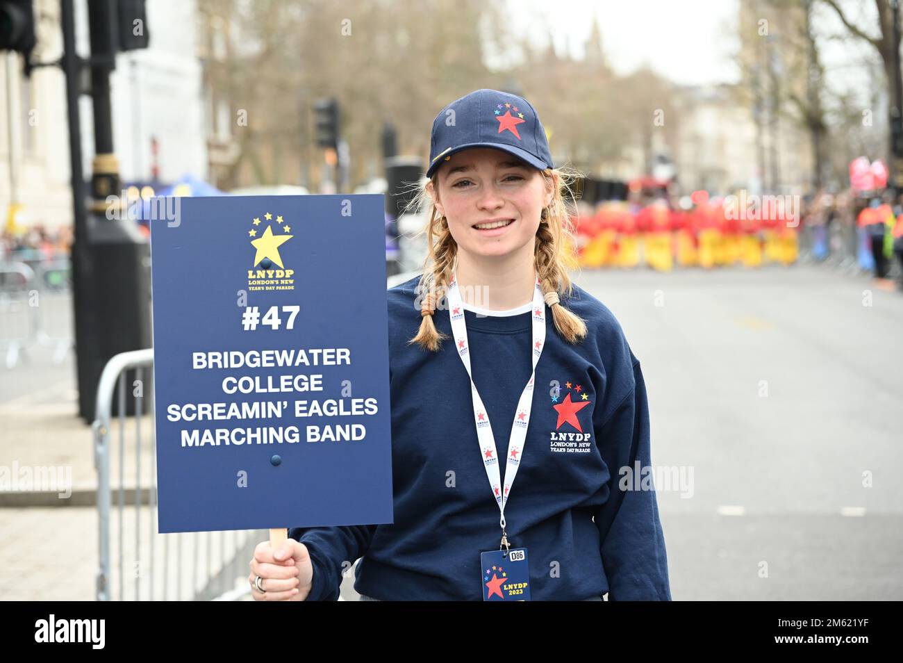 London, Großbritannien. 01. Januar 2023. Die alljährliche Silvesterparade in London mit Hunderten von Festwagen am 1. Januar 2023 im Zentrum von London, Großbritannien. Kredit: Siehe Li/Picture Capital/Alamy Live News Stockfoto