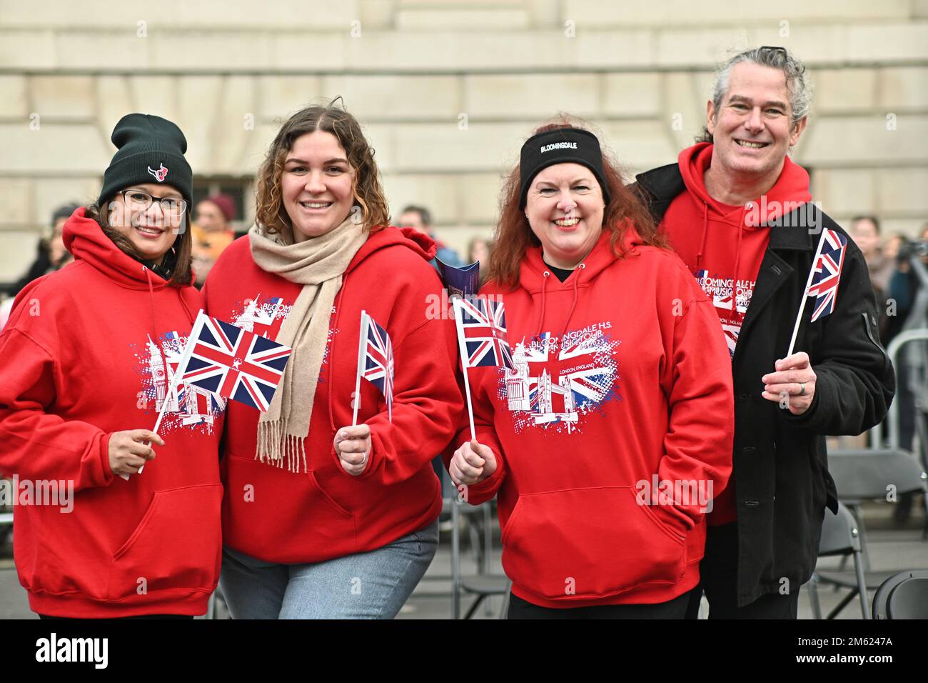 London, Großbritannien. 01. Januar 2023. Die alljährliche Silvesterparade in London mit Hunderten von Festwagen am 1. Januar 2023 im Zentrum von London, Großbritannien. Kredit: Siehe Li/Picture Capital/Alamy Live News Stockfoto