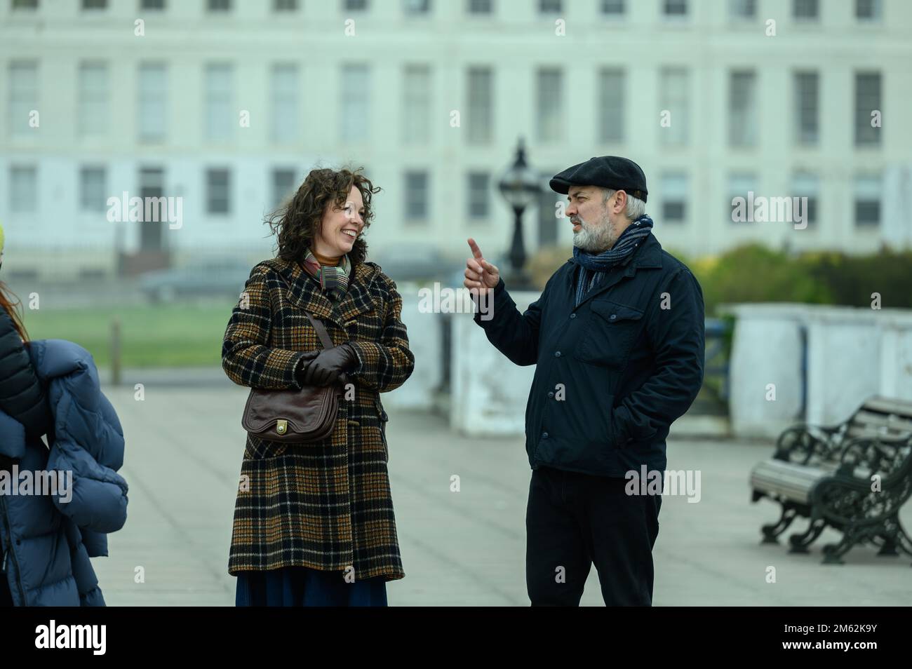 SAM MENDES und OLIVIA COLMAN in EMPIRE OF LIGHT (2022), Regie von SAM MENDES. Kredit: Neal Street Productions/Searchlight Pictures/Album Stockfoto