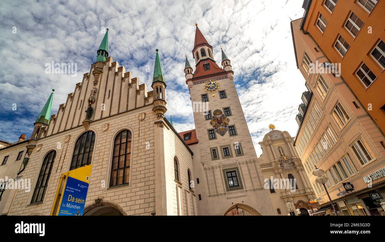 Altes Rathaus, Marienplatz, Neogotischer Stil des 19. Jahrhunderts ...
