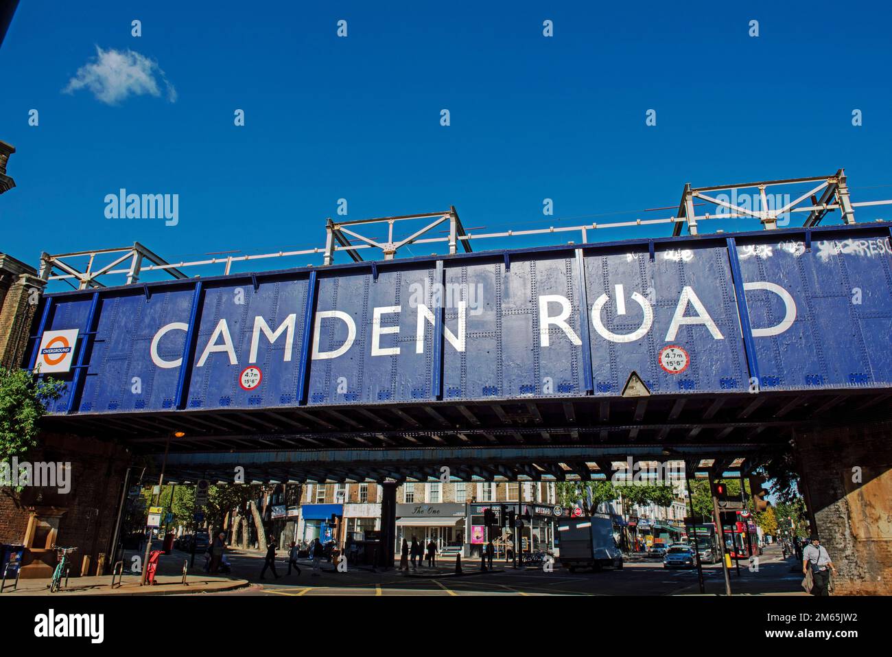 Camden Road Railway Bridge, London Borough of Camden, England, Großbritannien, Vereinigtes Königreich Stockfoto